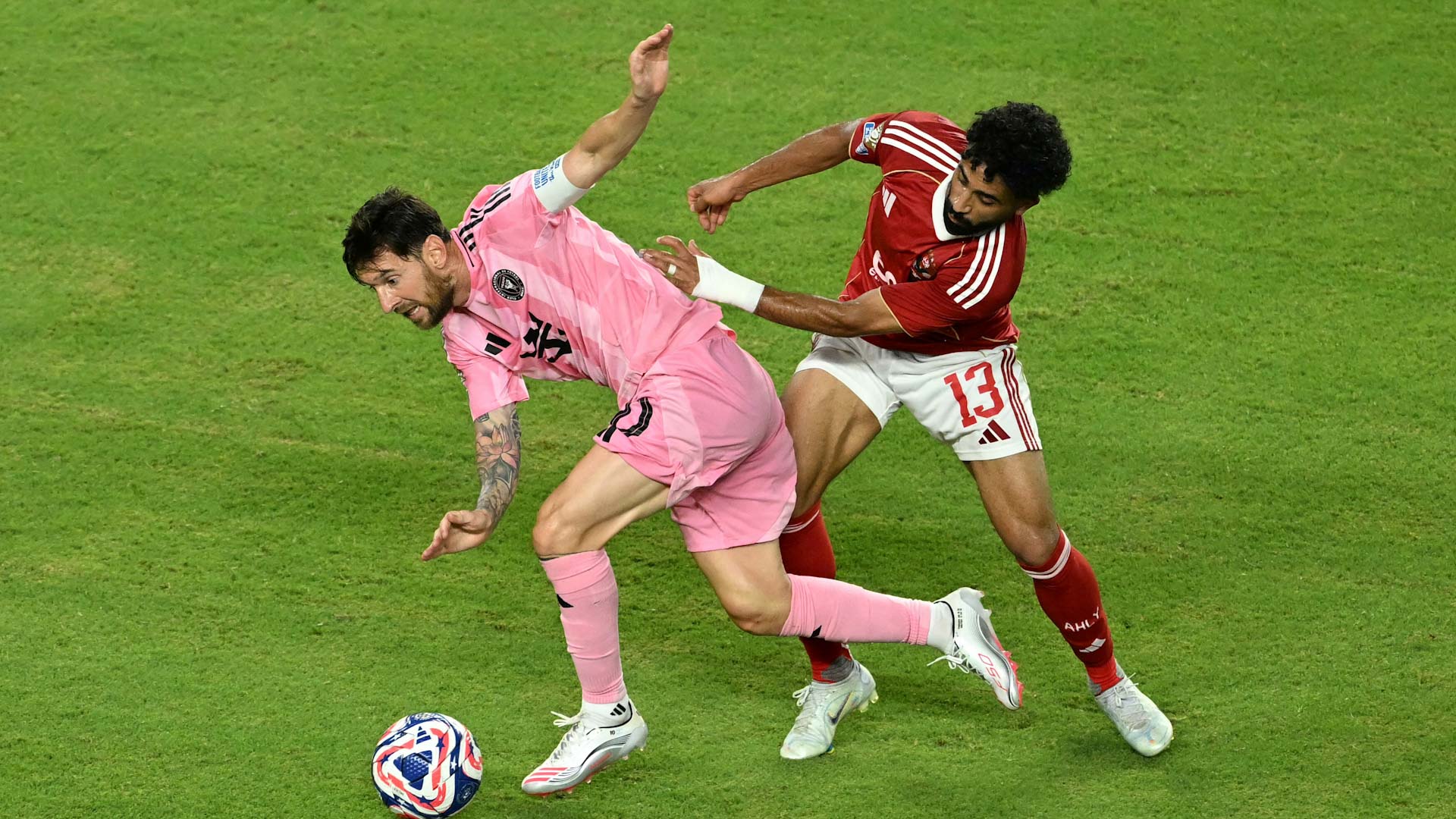 الأهلي المصري وإنتر ميامي يتعادلان سلبايً في مونديال الأندية  