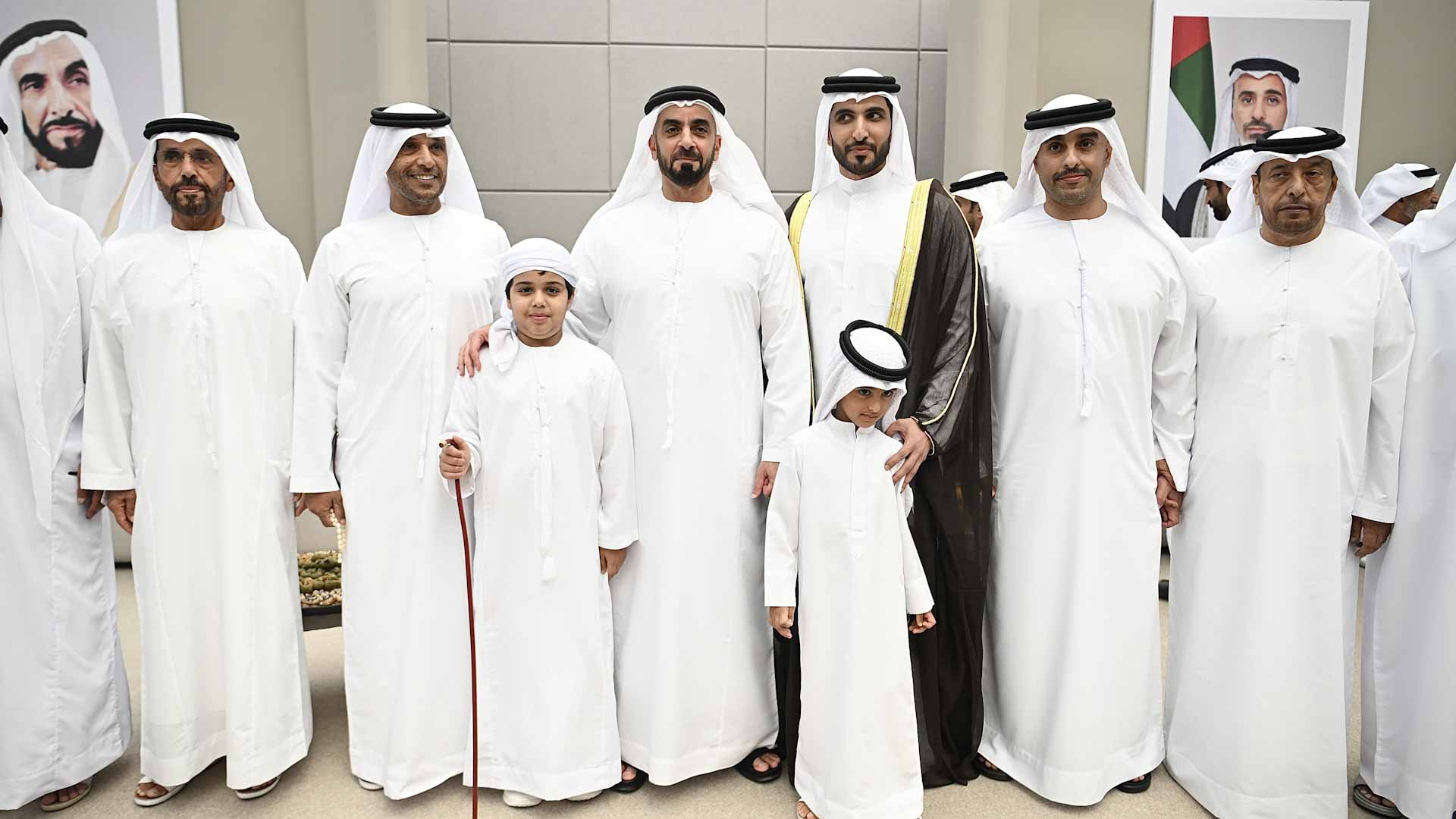 سيف بن زايد يحضر أفراح الشريفي والعميمي