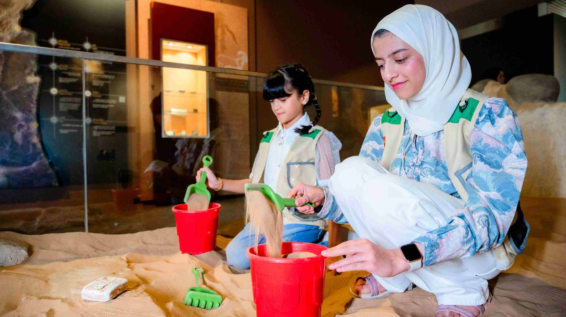 صورة بعنوان: "متاحف الشارقة" تعلن فتح باب التسجيل لمخيمها الصيفي 