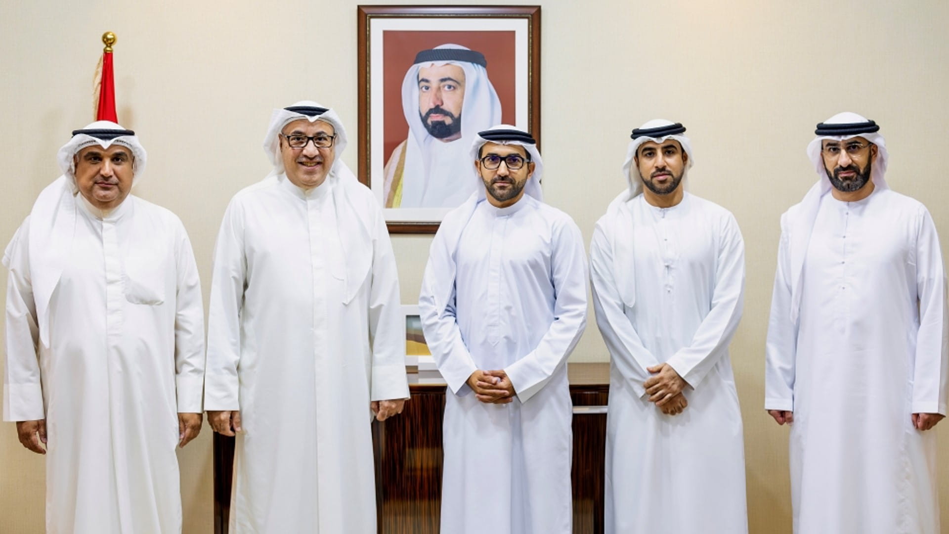 "علاقات الشارقة" وقنصلية الكويت تبحثان التعاون الثقافي والتعليمي 