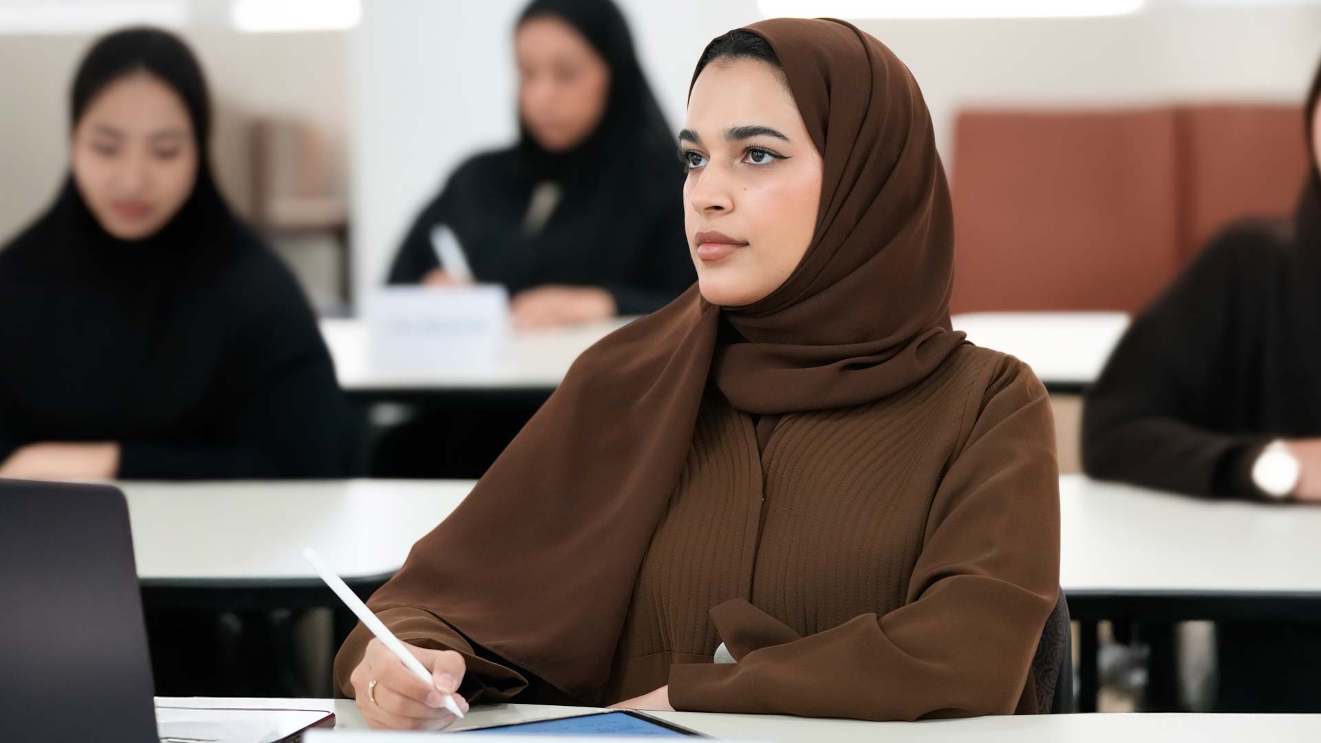 "وثبة" يزوّد شباب الشارقة بمهارات تحليل البيانات المتقدمة 