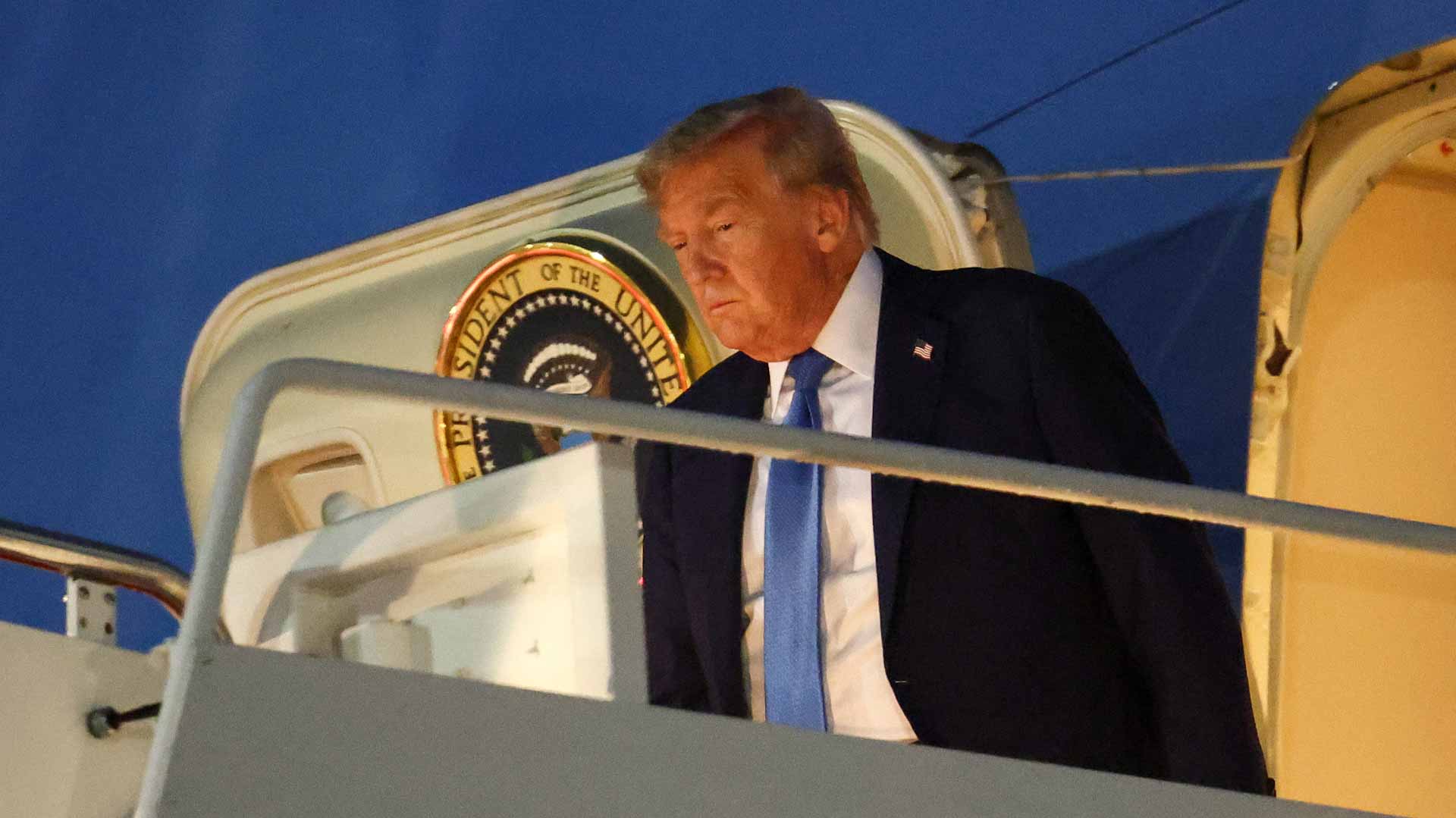 نيران الحرب بين إسرائيل وإيران مشتعلة وترامب يدعو طهران للاستسلام