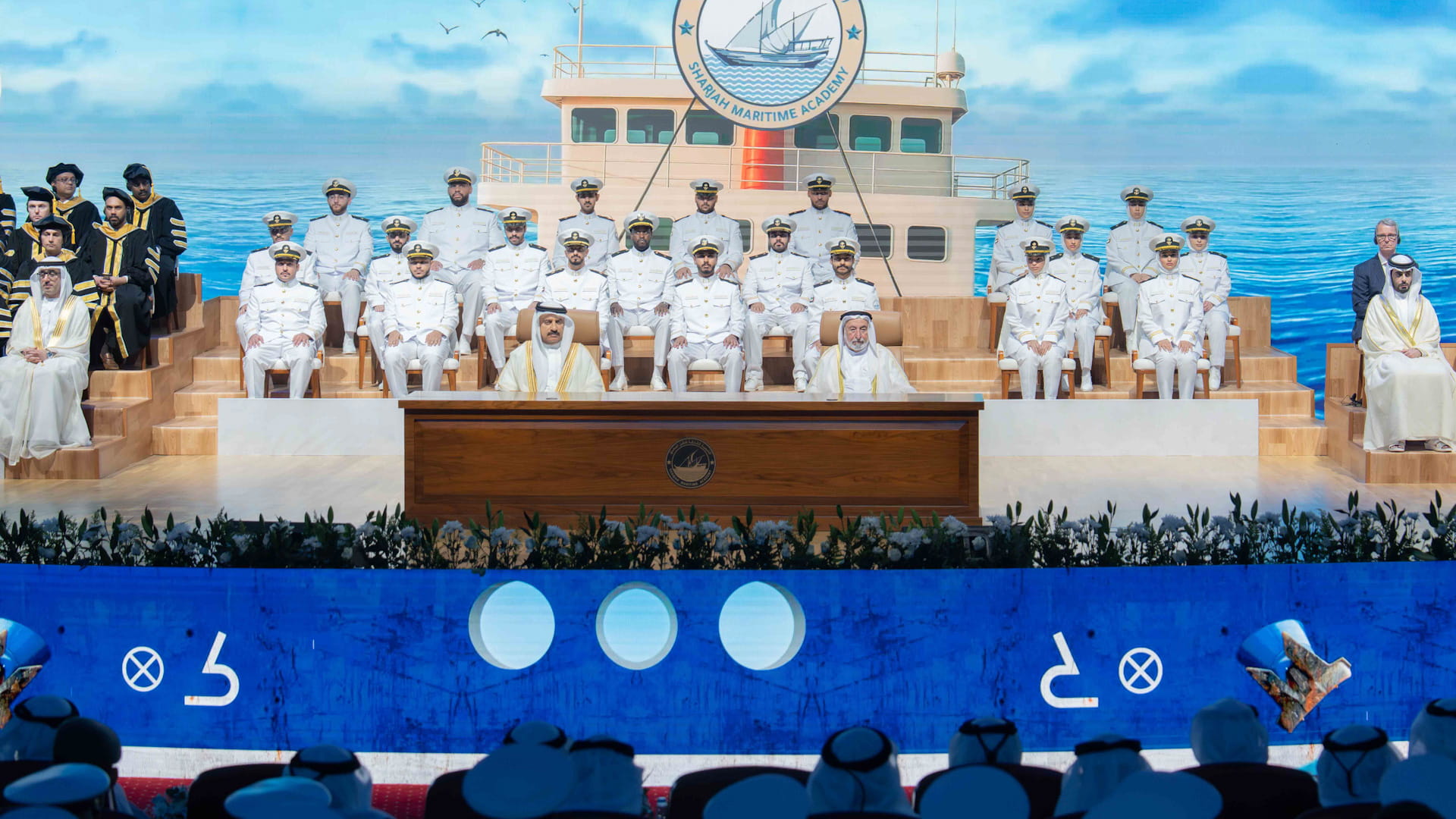 سلطان القاسمي يشهد حفل تخريج طلبة أكاديمية الشارقة للنقل البحري