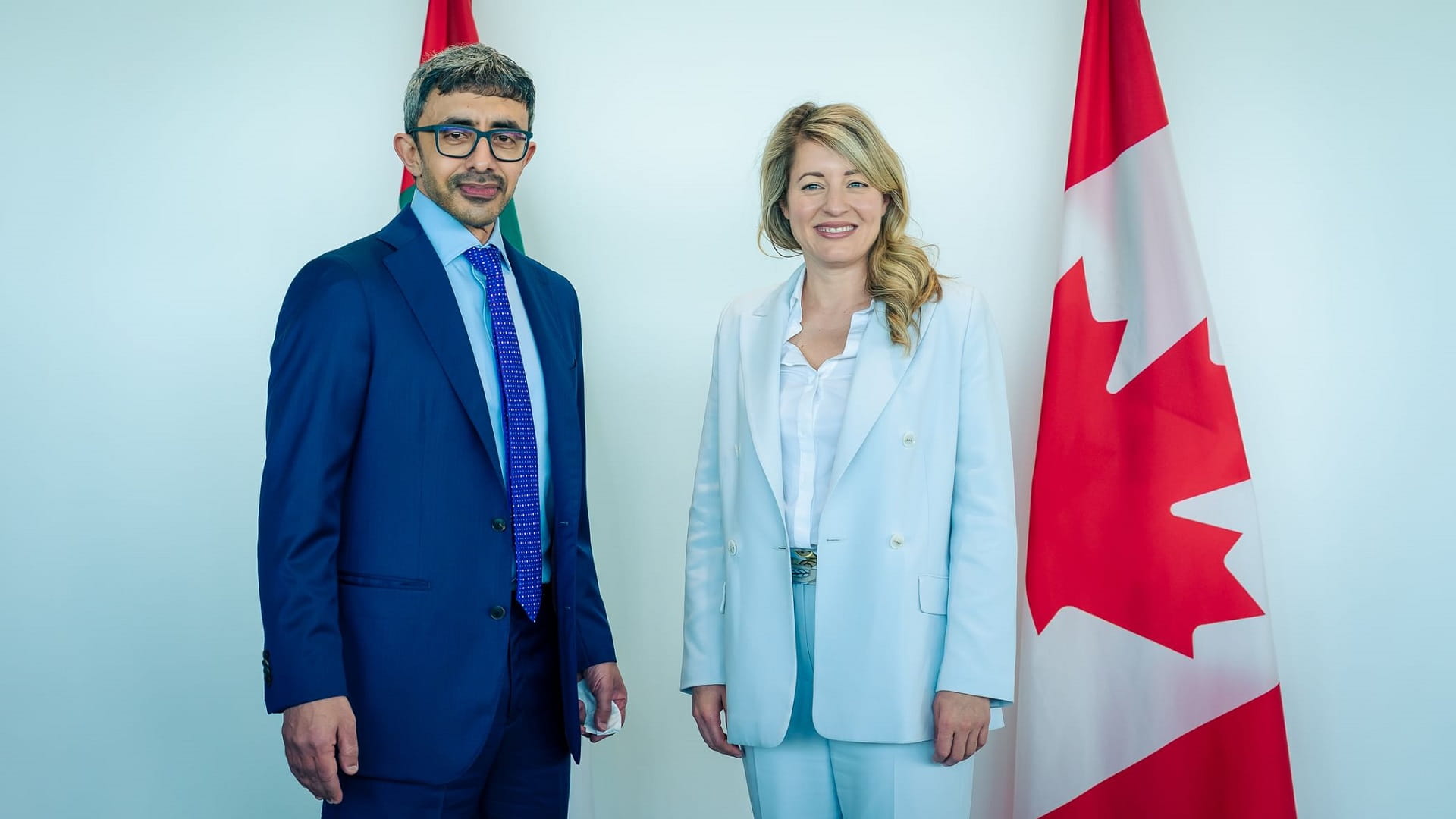 Abdullah bin Zayed meets Canadian Minister of Industry in Ottawa 