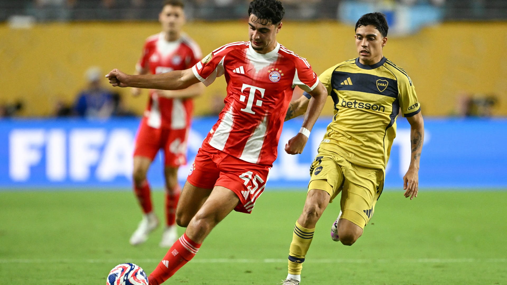 بايرن ميونيخ يتأهل إلى ثمن نهائي كأس العالم للأندية  