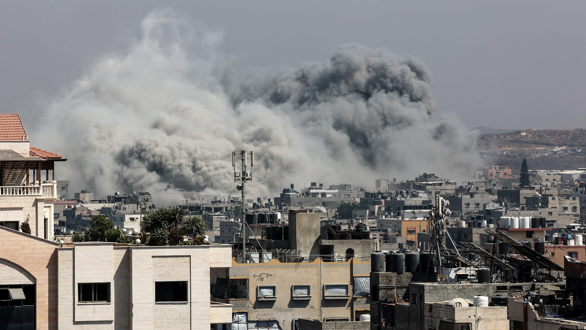 استشهاد 17 فلسطينياً بنيران الجيش الإسرائيلي في غزة  