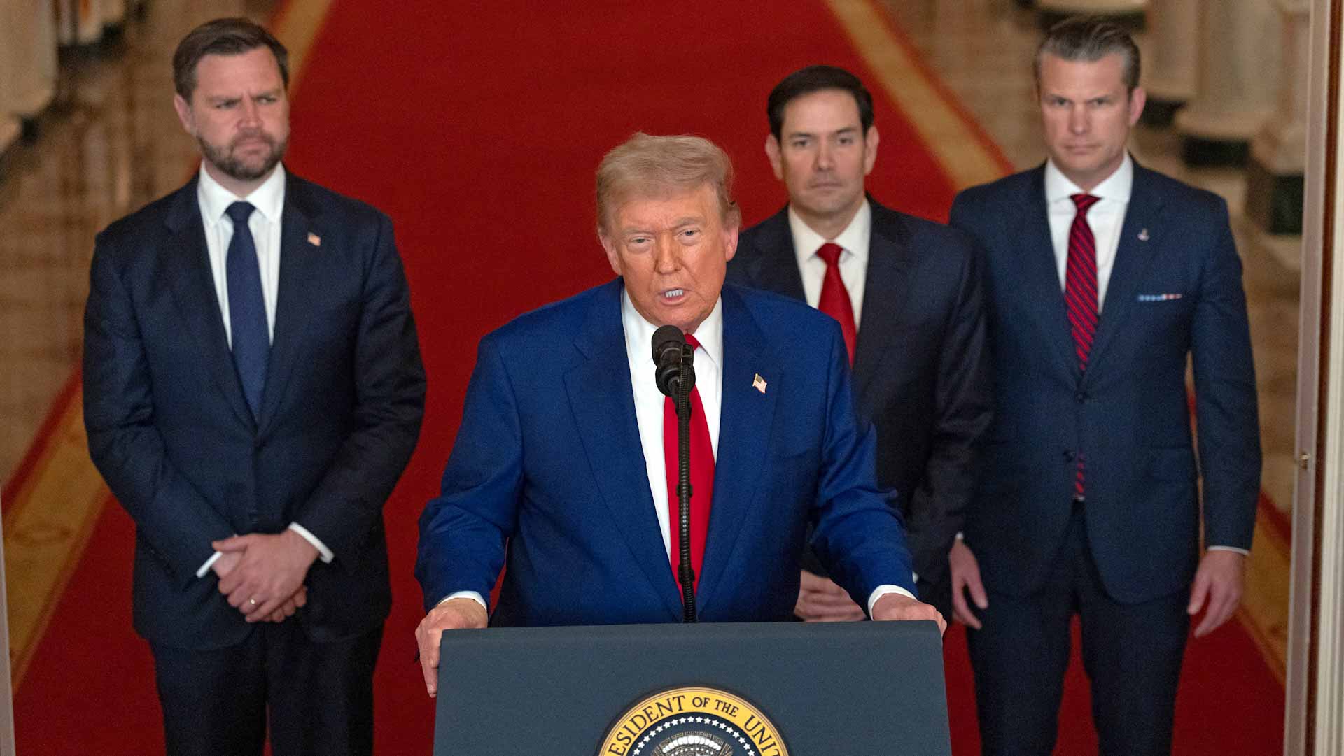 ترامب يحذّر إيران من الرد على الضربات النووية 