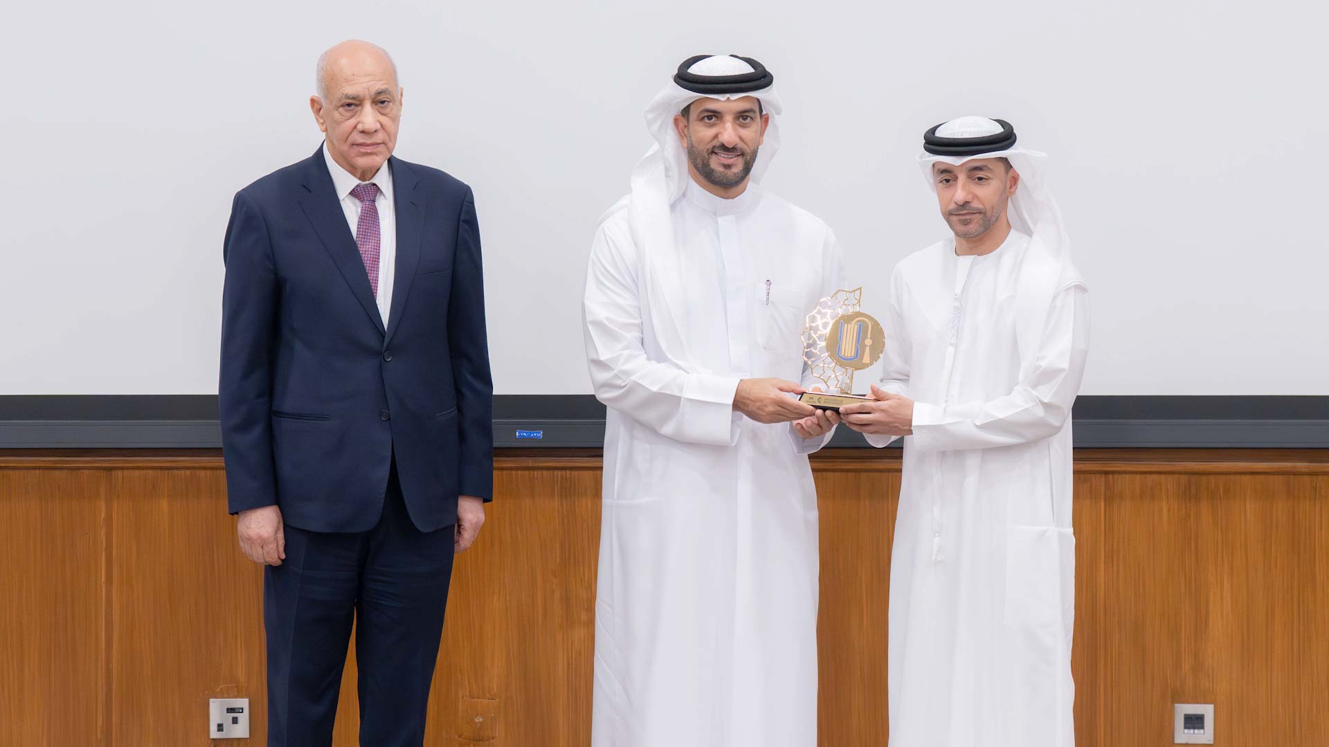 Sultan bin Ahmed honours winners of 22nd Sharjah PhD Award 