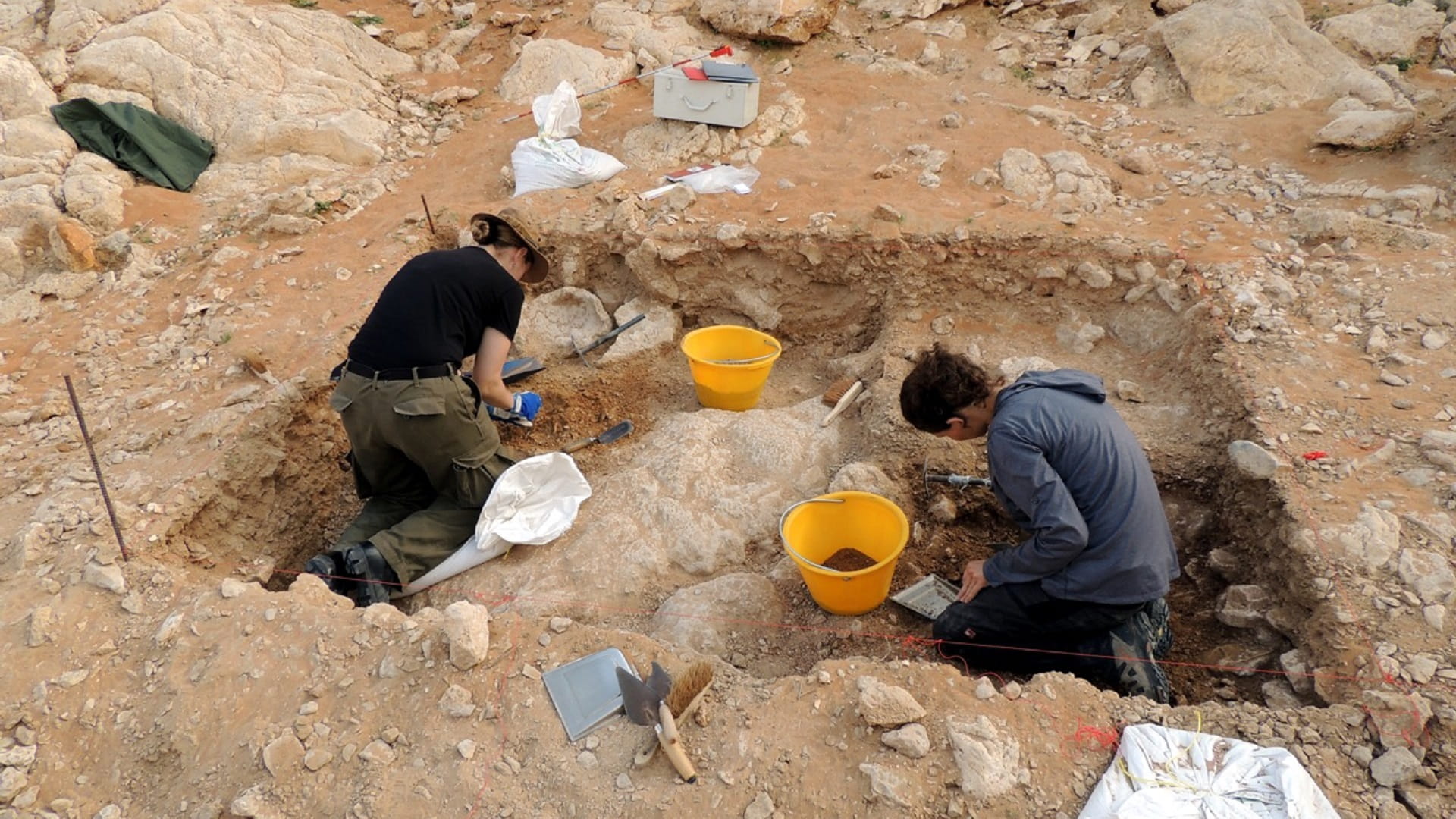 Discovery of 80,000-year-old tools at Jebel Faya in Sharjah 