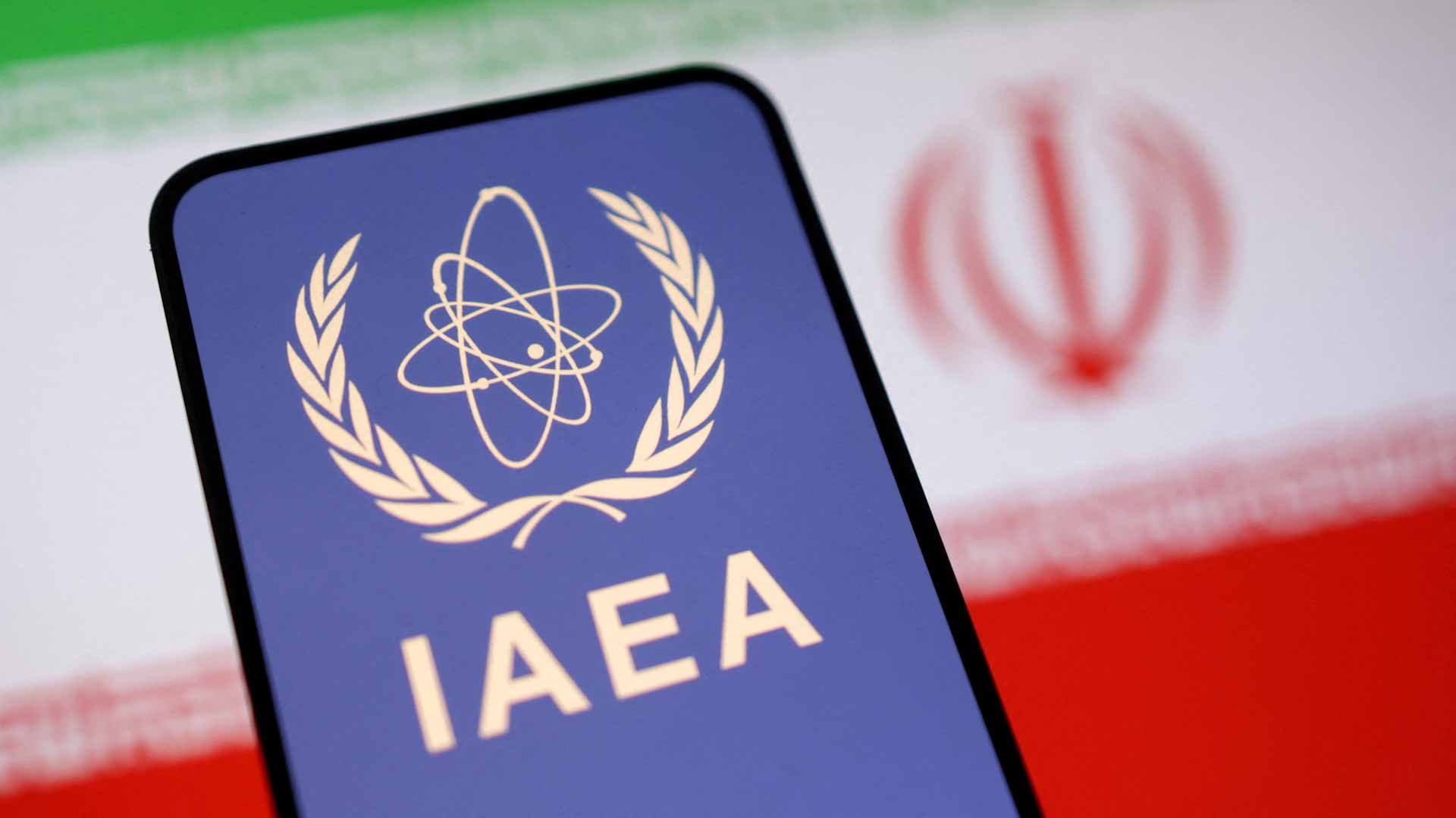 برلمان إيران يصادق على قانون تعليق التعاون مع وكالة الطاقة الذرية 