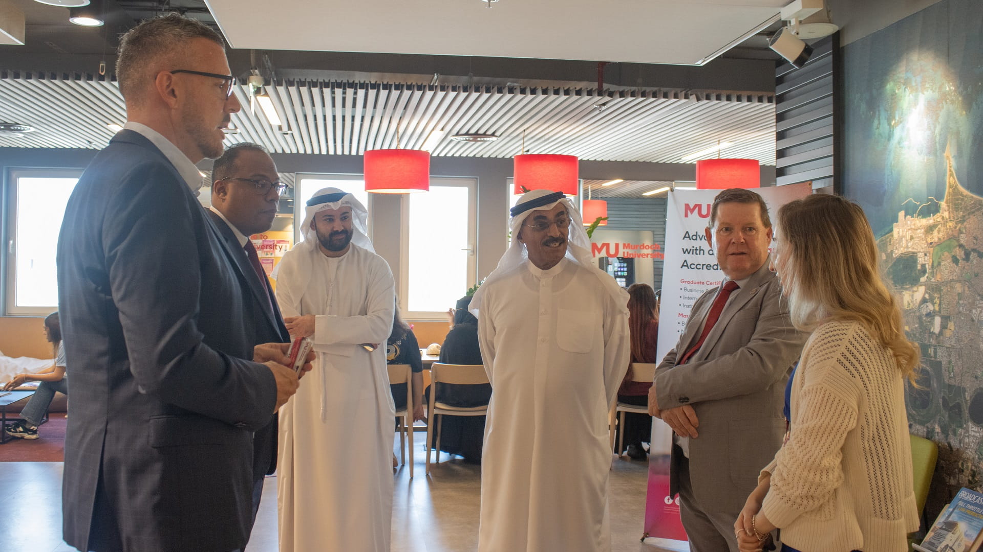 Dr Al Nuaimi visits Murdoch University Dubai 