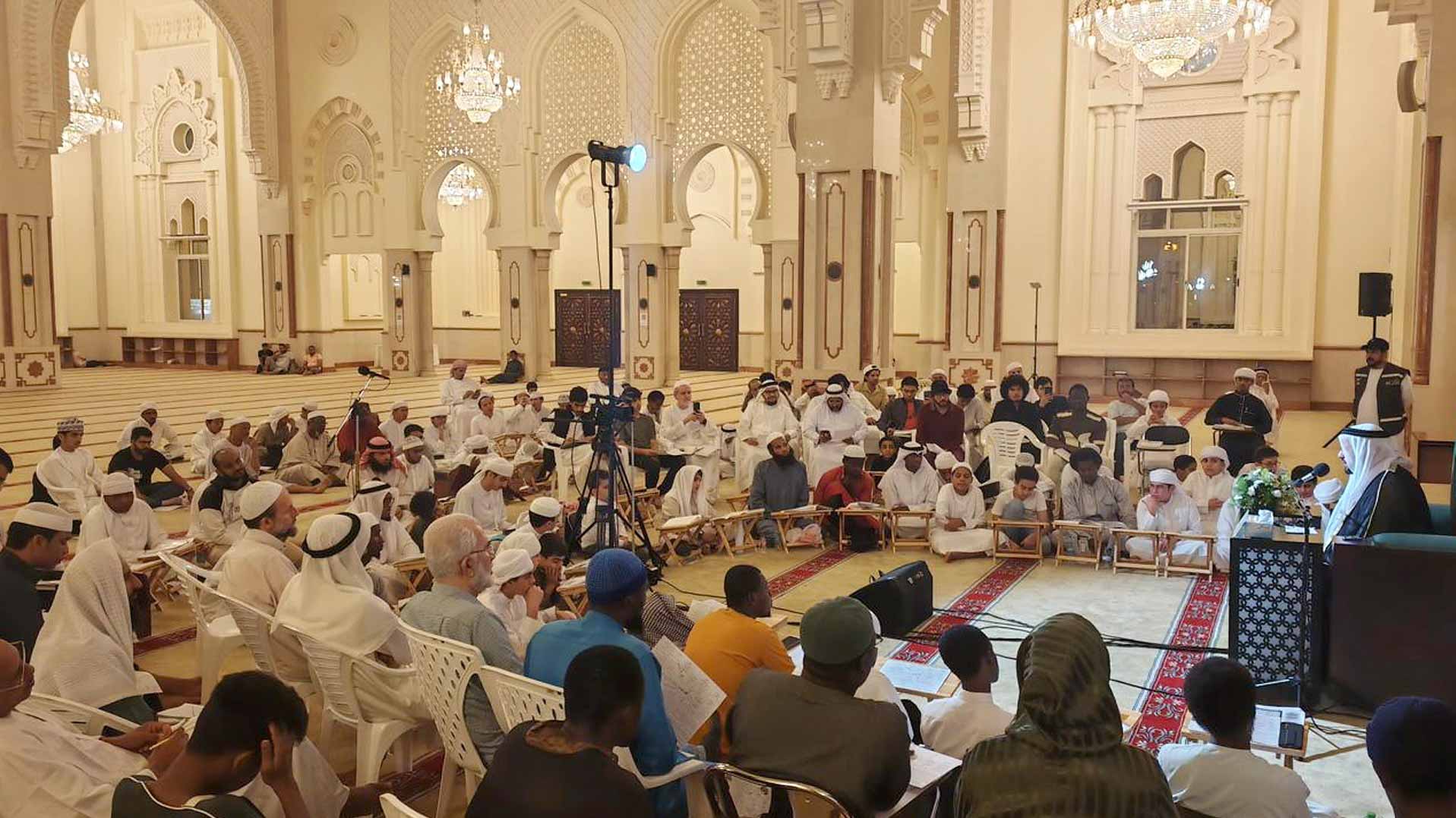 Islamic Forum continues its 25th scientific session in Sharjah 