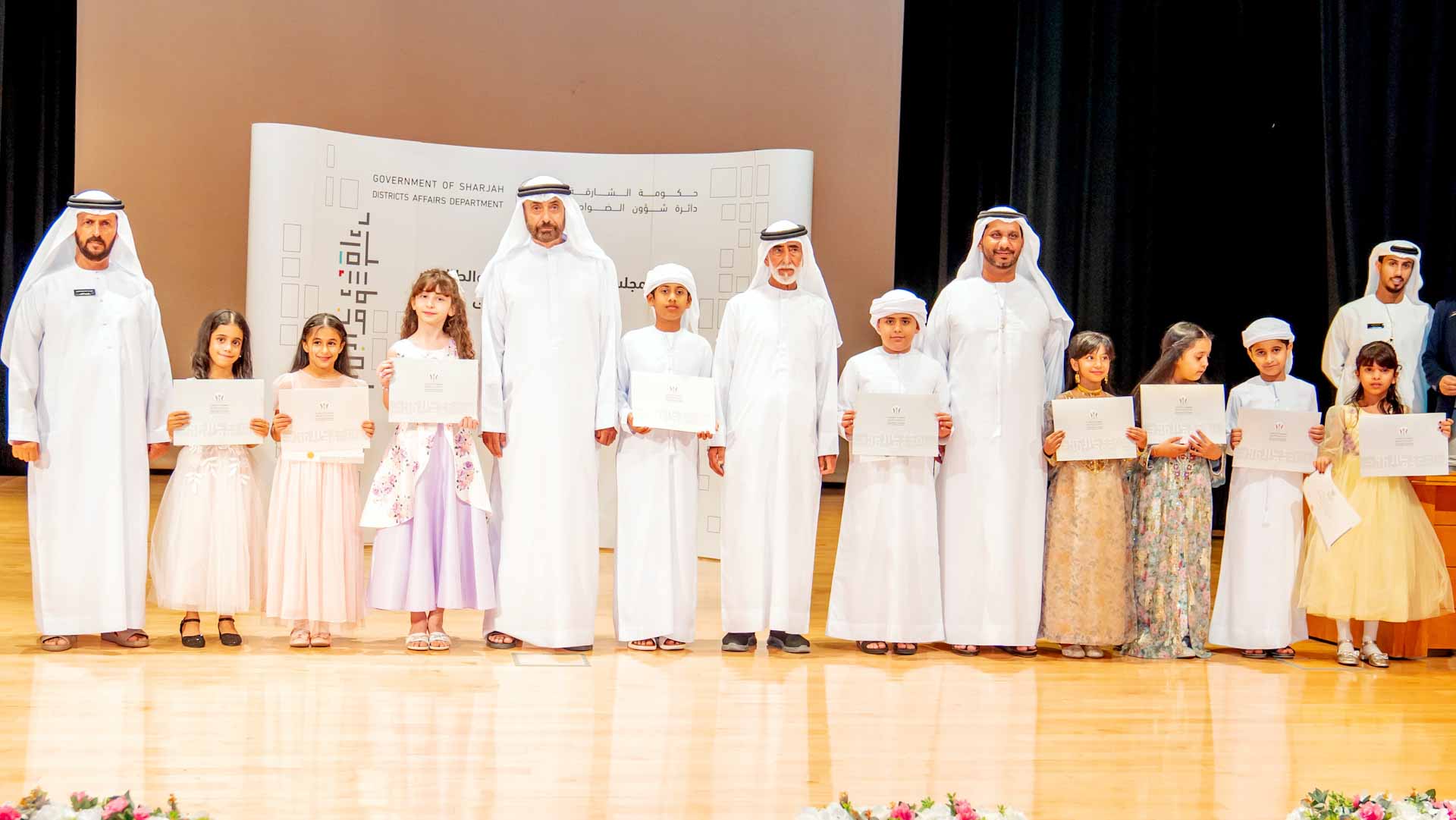 "أولياء أمور الوسطى" يكرّم كوكبة من المتفوقين في الذيد