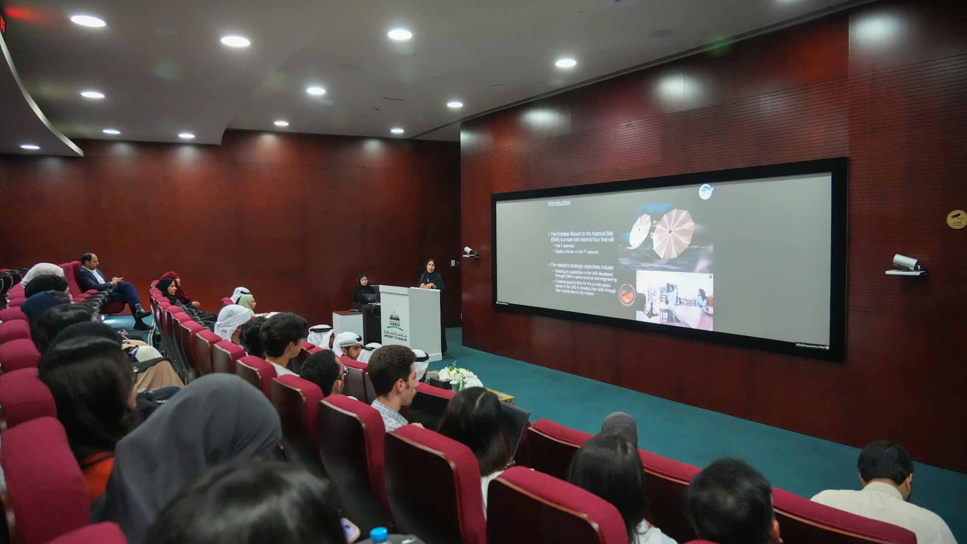 أكاديمية الشارقة للفضاء والفلك تقدم أنشطة تفاعلية احتفاء بيوم الكويكبات 