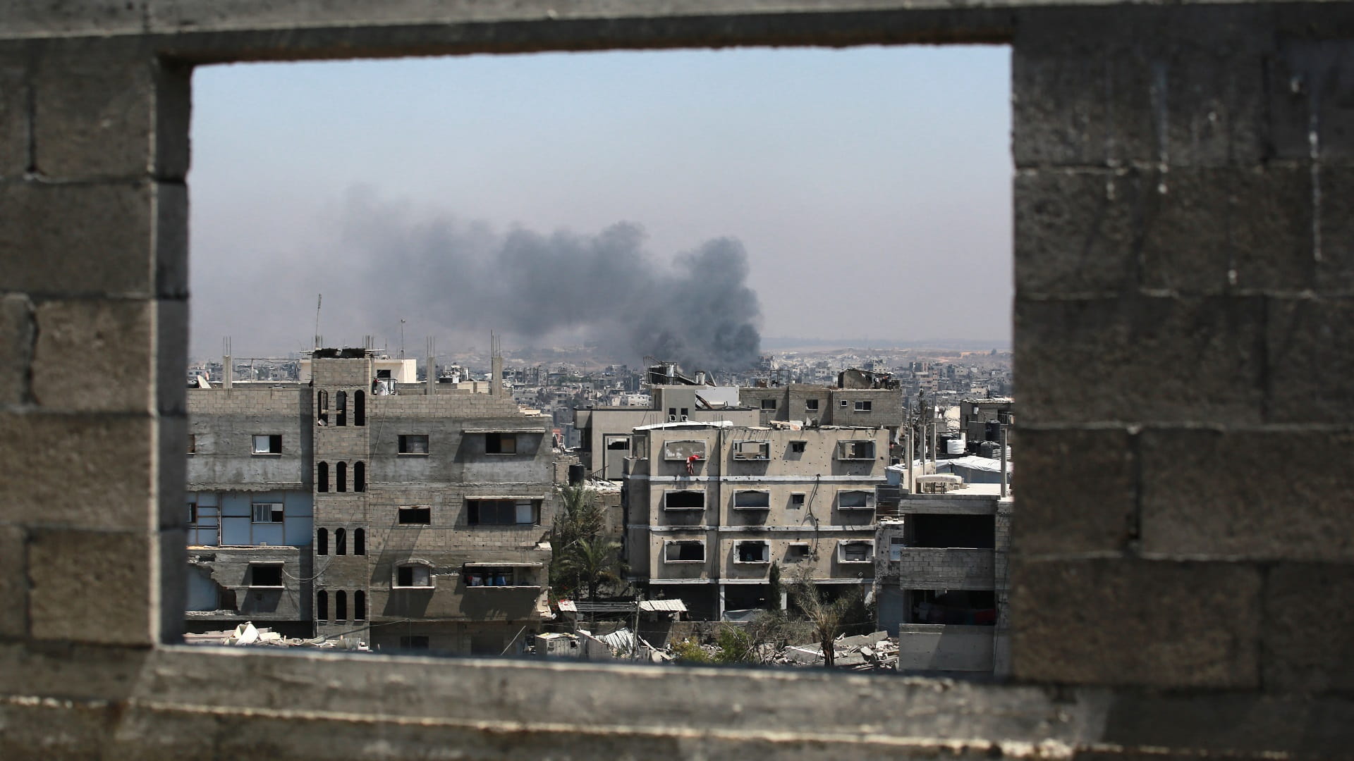 استشهاد 23 فلسطينياً وإصابة العشرات بغارات إسرائيلية على غزة 