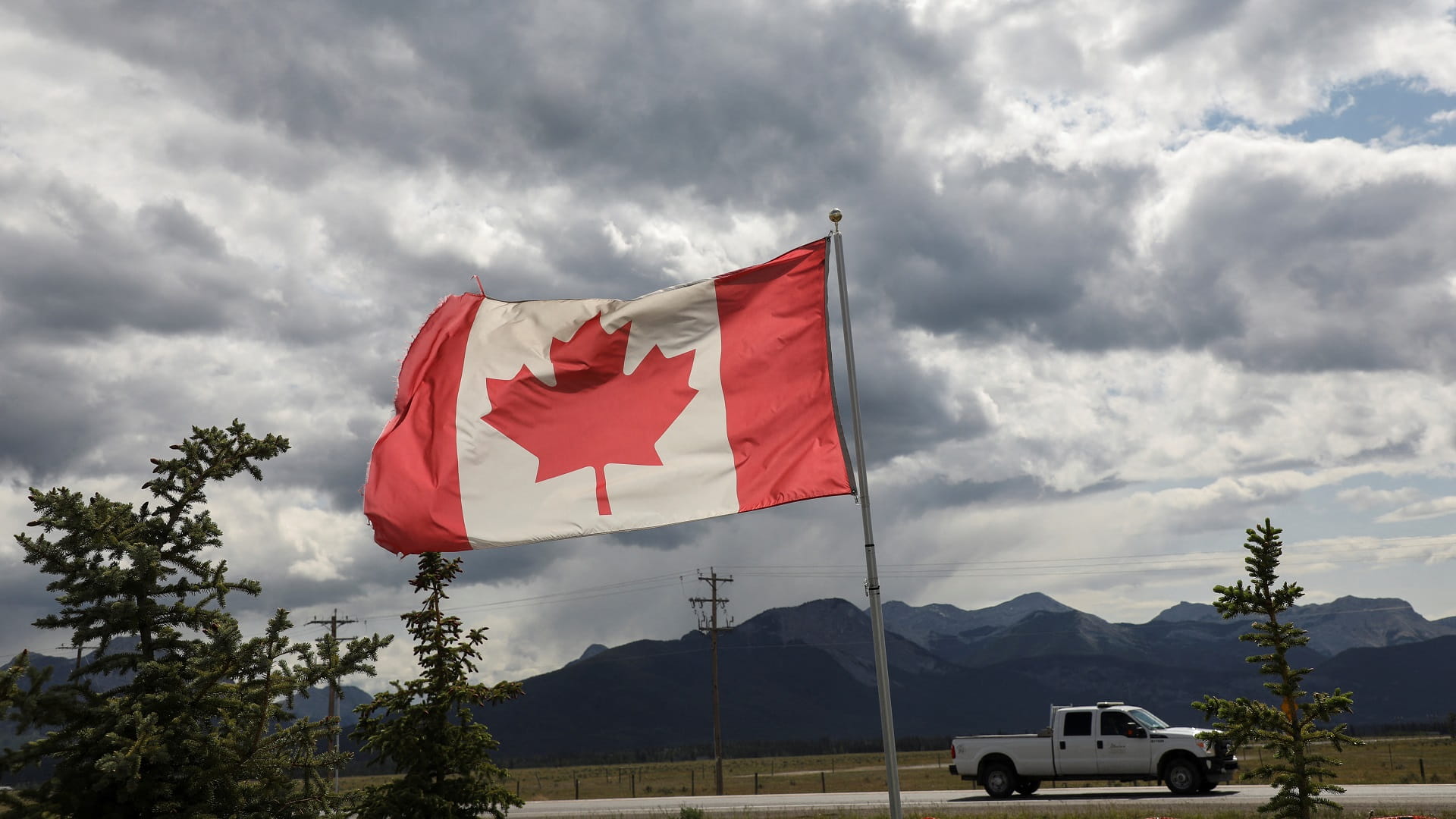 كندا تلغي ضريبة الخدمات الرقمية لتسريع مفاوضات التجارة مع أميركا