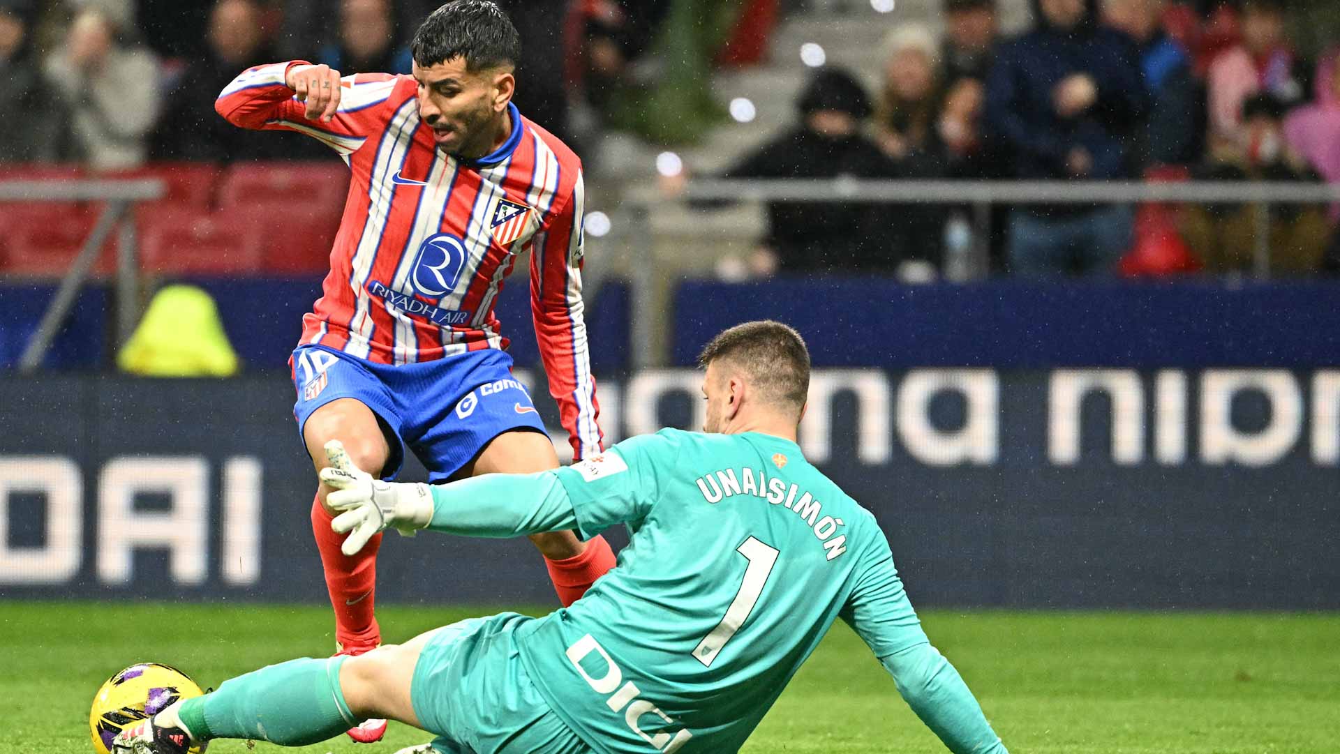 أتلتيكو مدريد يخطف صدارة الدوري الإسباني مؤقتاً  