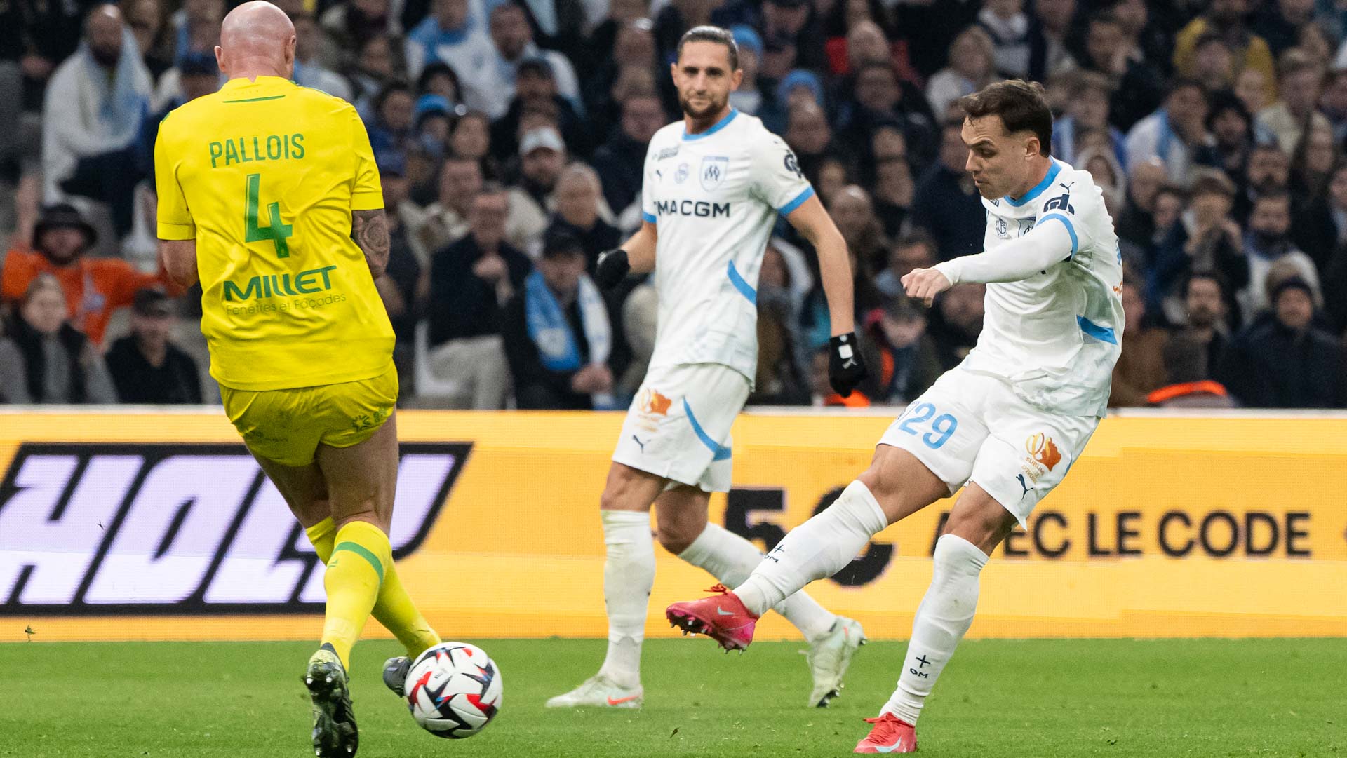 مرسيليا يستعيد نغمة الانتصارات في الدوري الفرنسي  