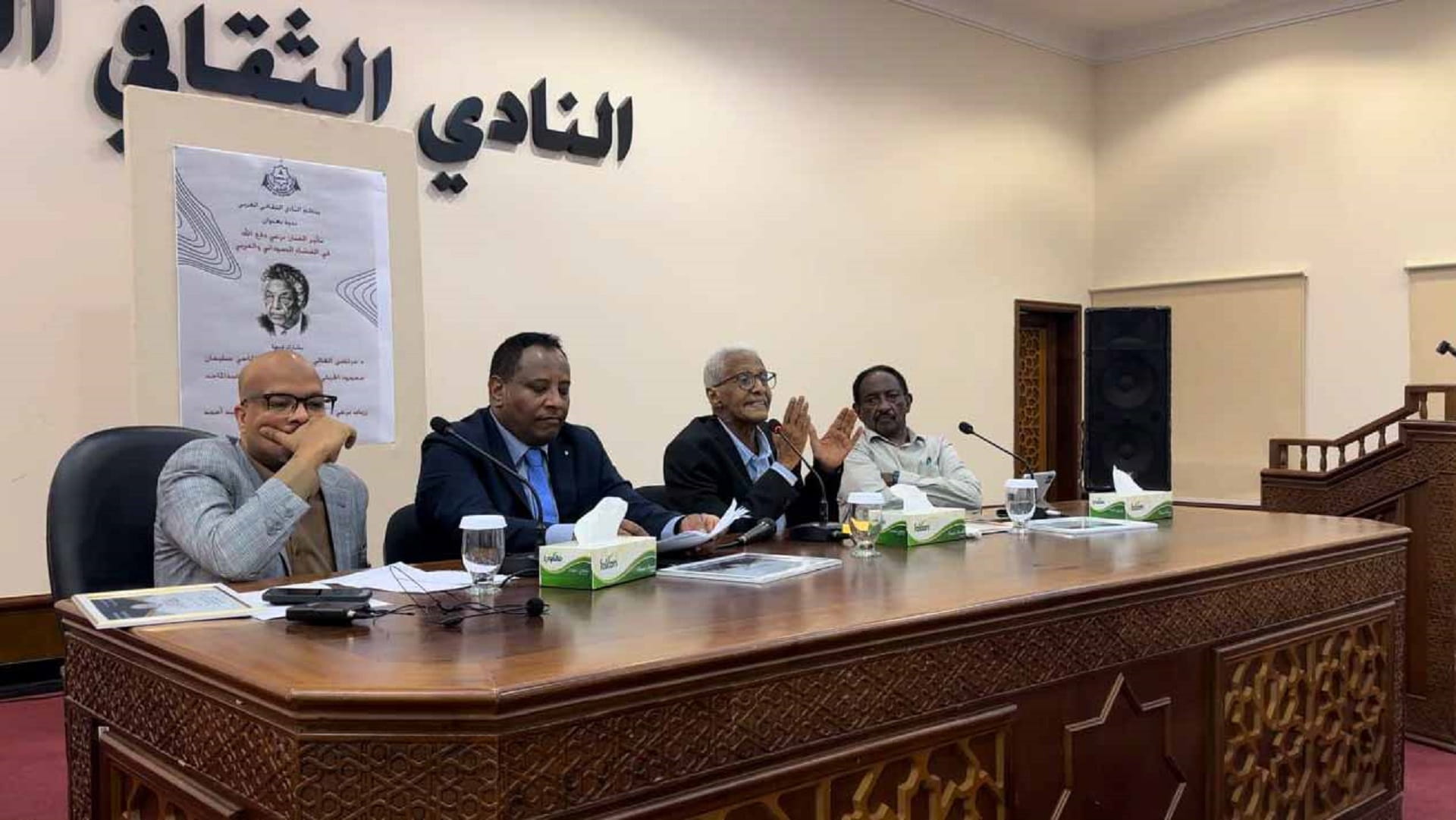 النادي الثقافي العربي بالشارقة يثري برنامجه الرمضاني بفعاليات عدة 