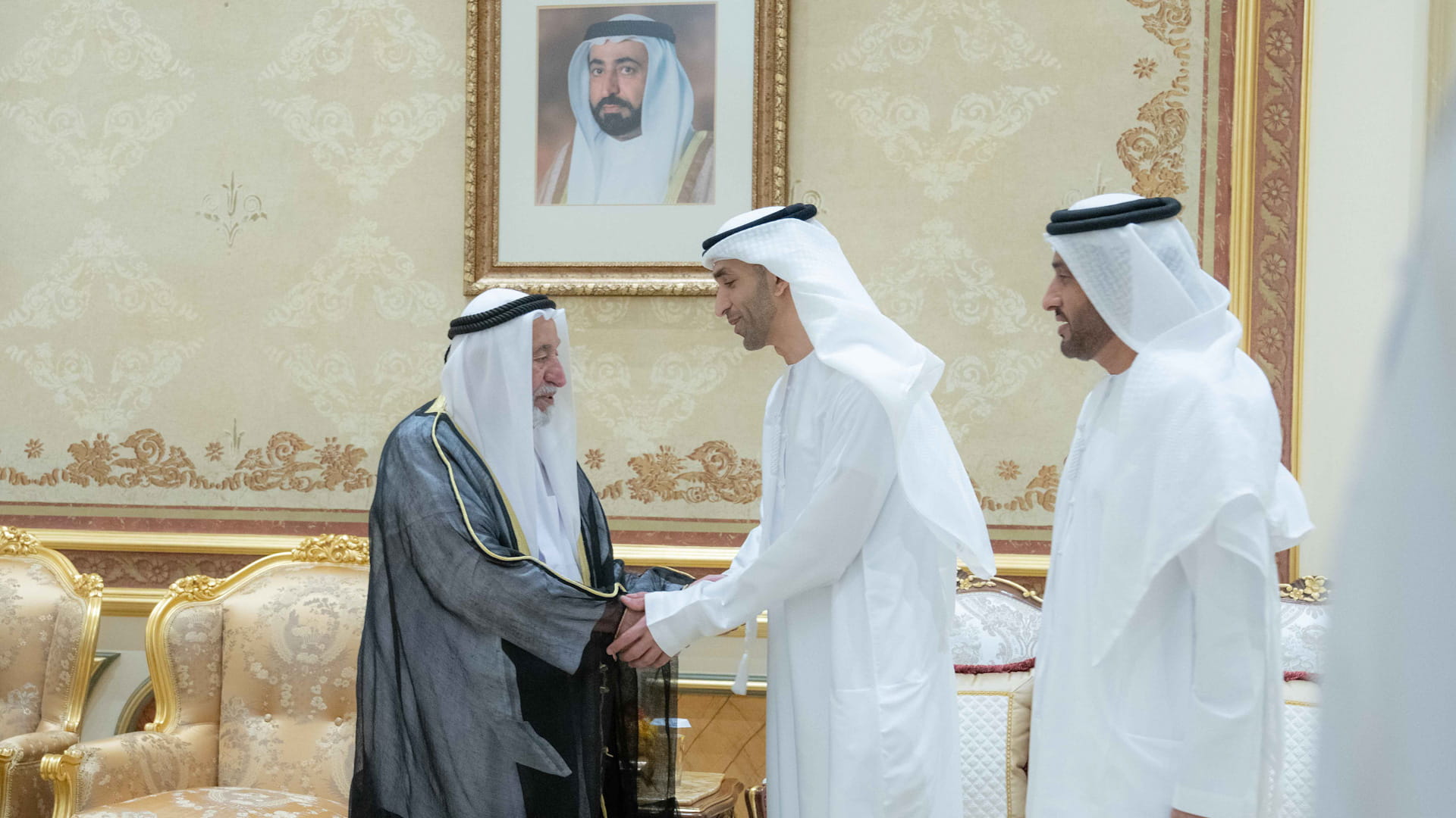 حاكم الشارقة يواصل استقبال المهنئين بشهر رمضان المبارك 