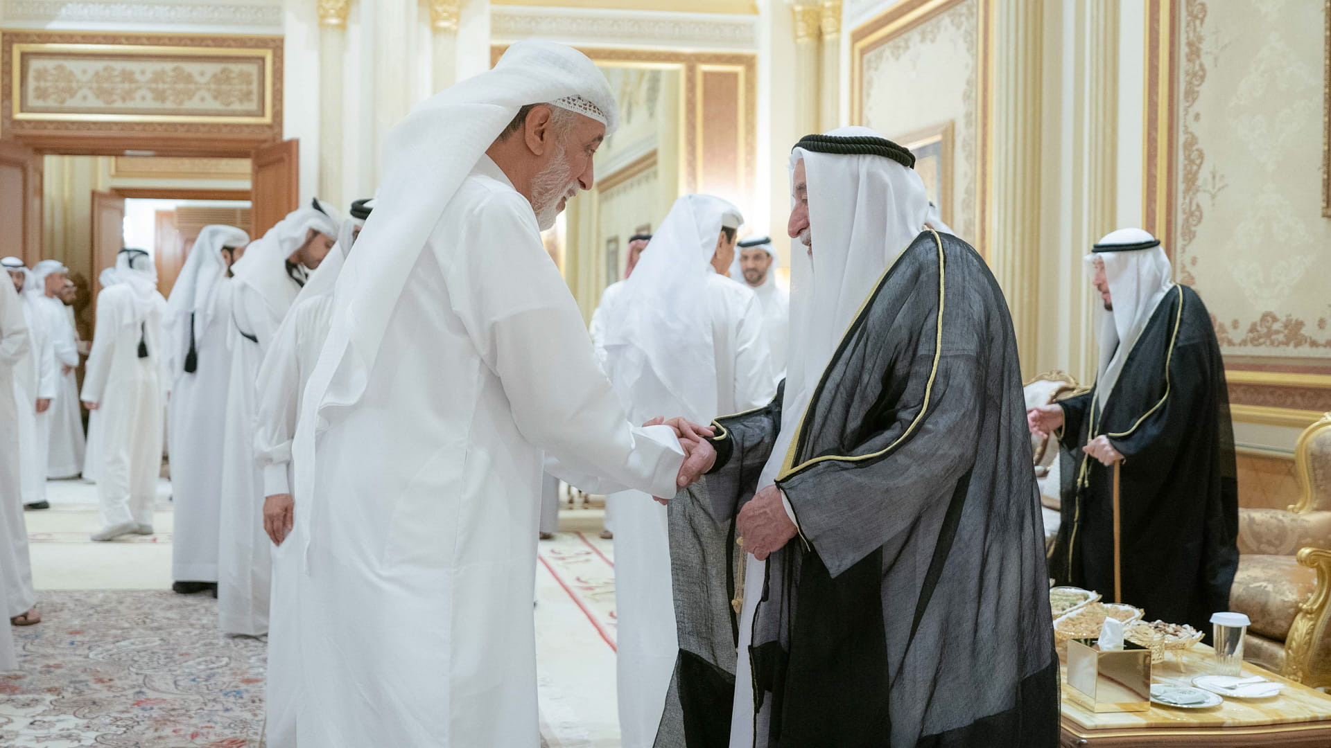 حاكم الشارقة يواصل استقبال المهنئين بشهر رمضان المبارك 