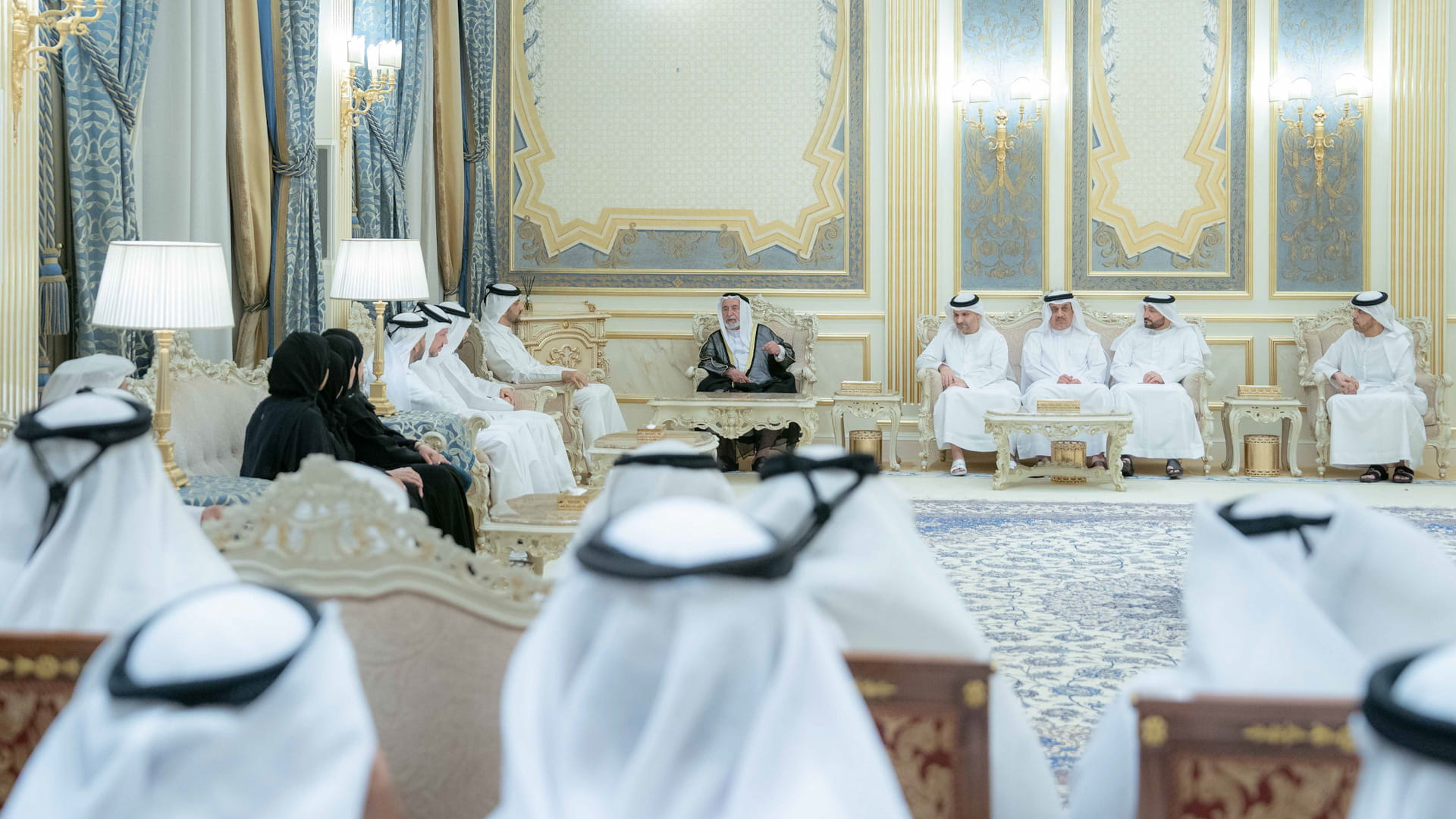 سلطان القاسمي يتبادل التهاني مع أعضاء السلطة القضائية في الشارقة