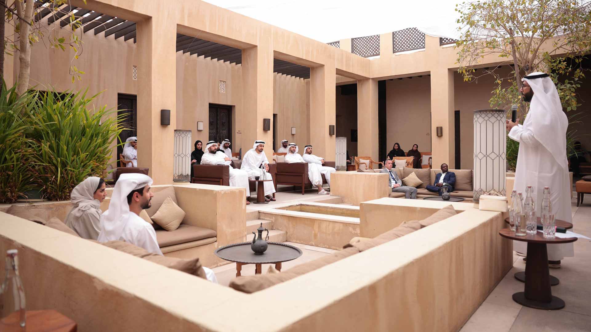 كهرباء الشارقة" تنظم برنامجاً تدريبياً مع منظمة "CIPS" العالمية 