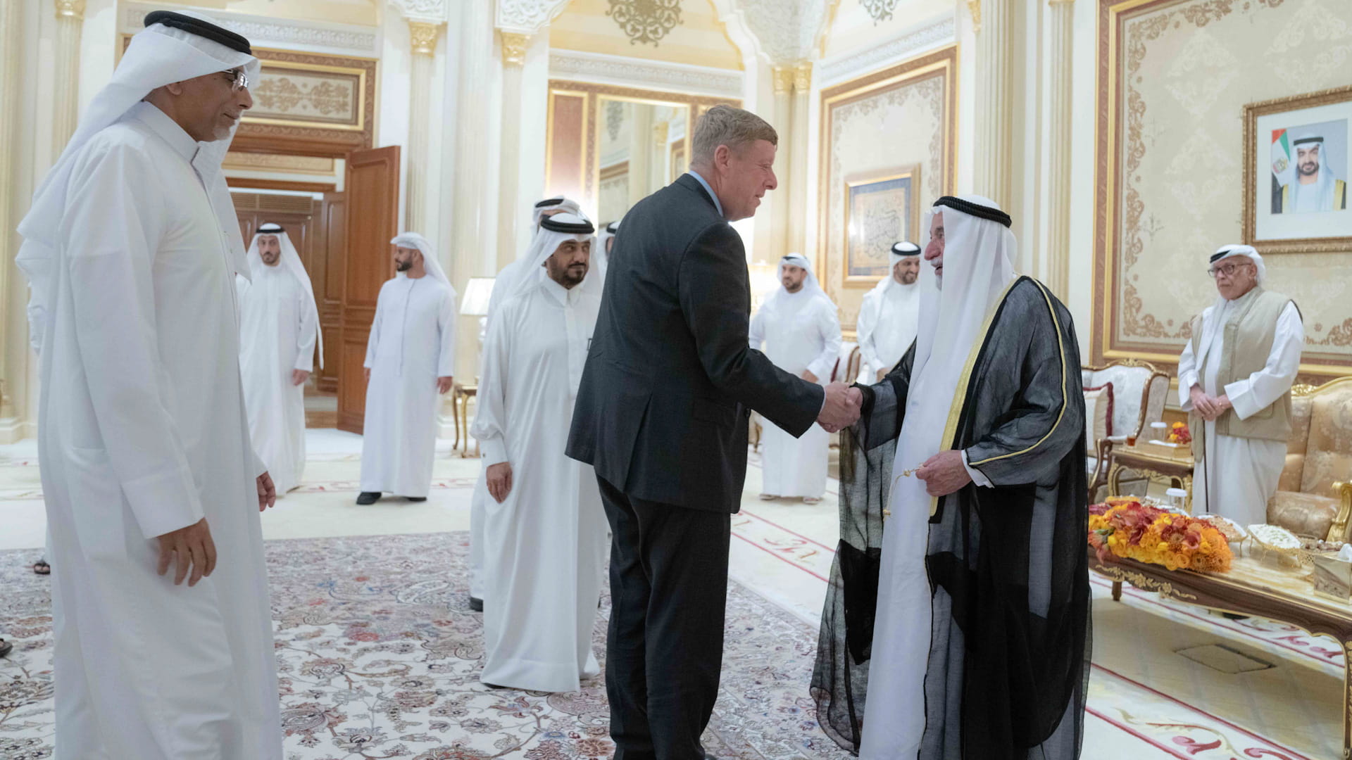 حاكم الشارقة يتقبل تهاني ولي عهد رأس الخيمة والمهنئين بشهر رمضان