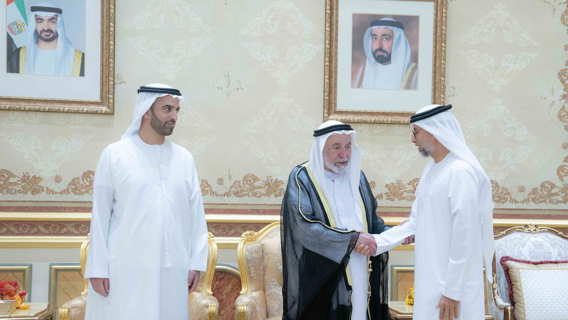 حاكم الشارقة يتقبل تهاني ولي عهد رأس الخيمة والمهنئين بشهر رمضان