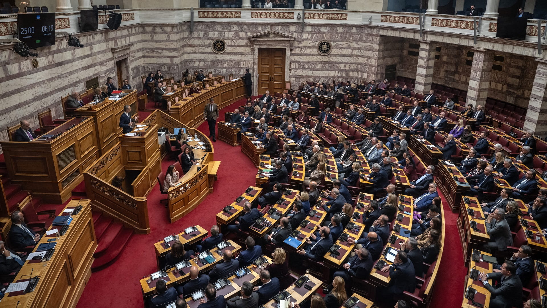 Greek Government survives no-confidence vote after train crash 