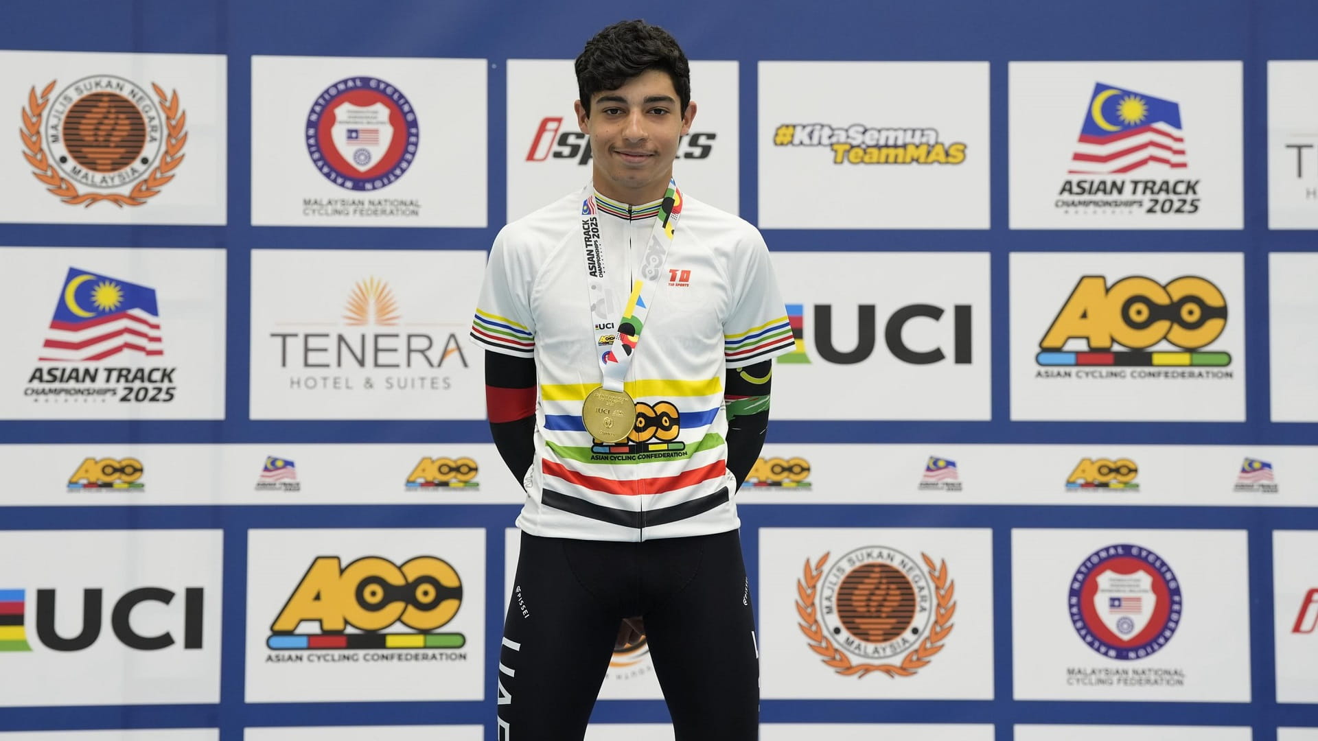 صعود الدراج يوسف أميري للمركز 7 عالمياً في سباقات المضمار للشباب 