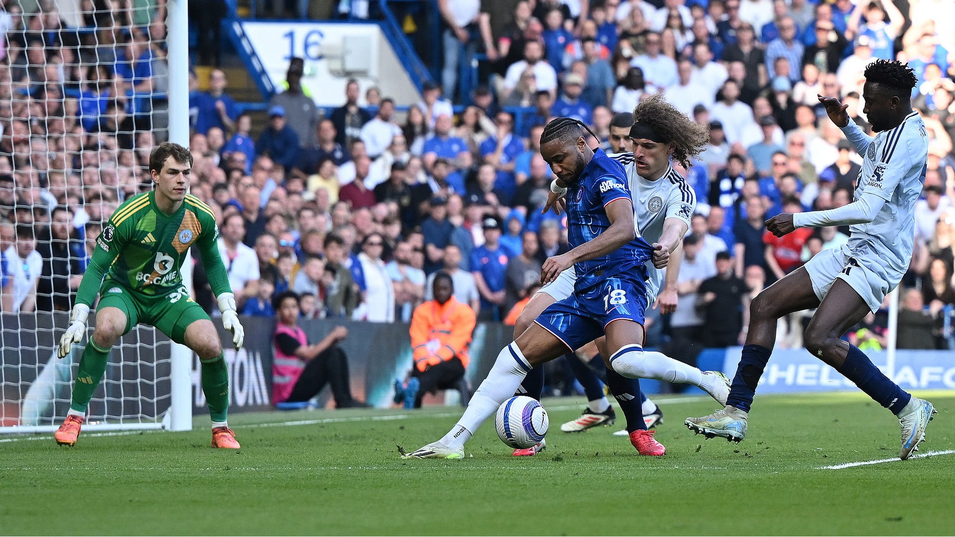 Chelsea climbs to fourth place in the English Premier League