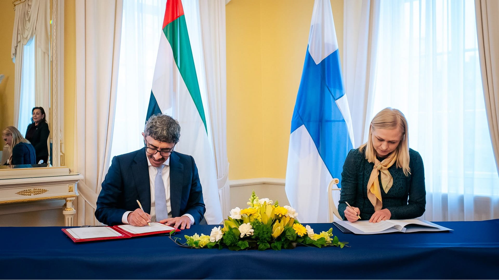 UAE, Finnish FMs explore prospects for joint cooperation