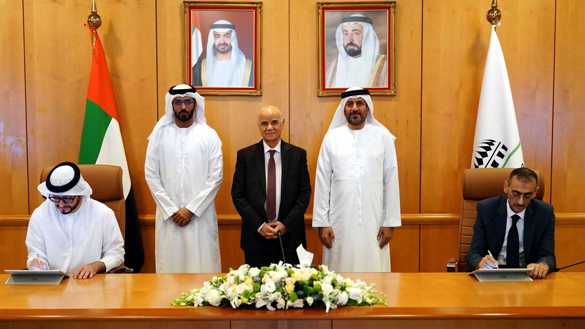 تعاون أكاديمي بين جامعة الشارقة وأنور قرقاش الدبلوماسية  