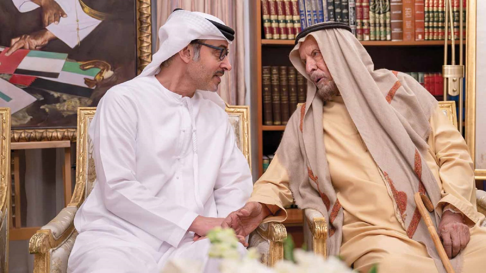 هزاع بن زايد يزور أحمد خليفة السويدي 