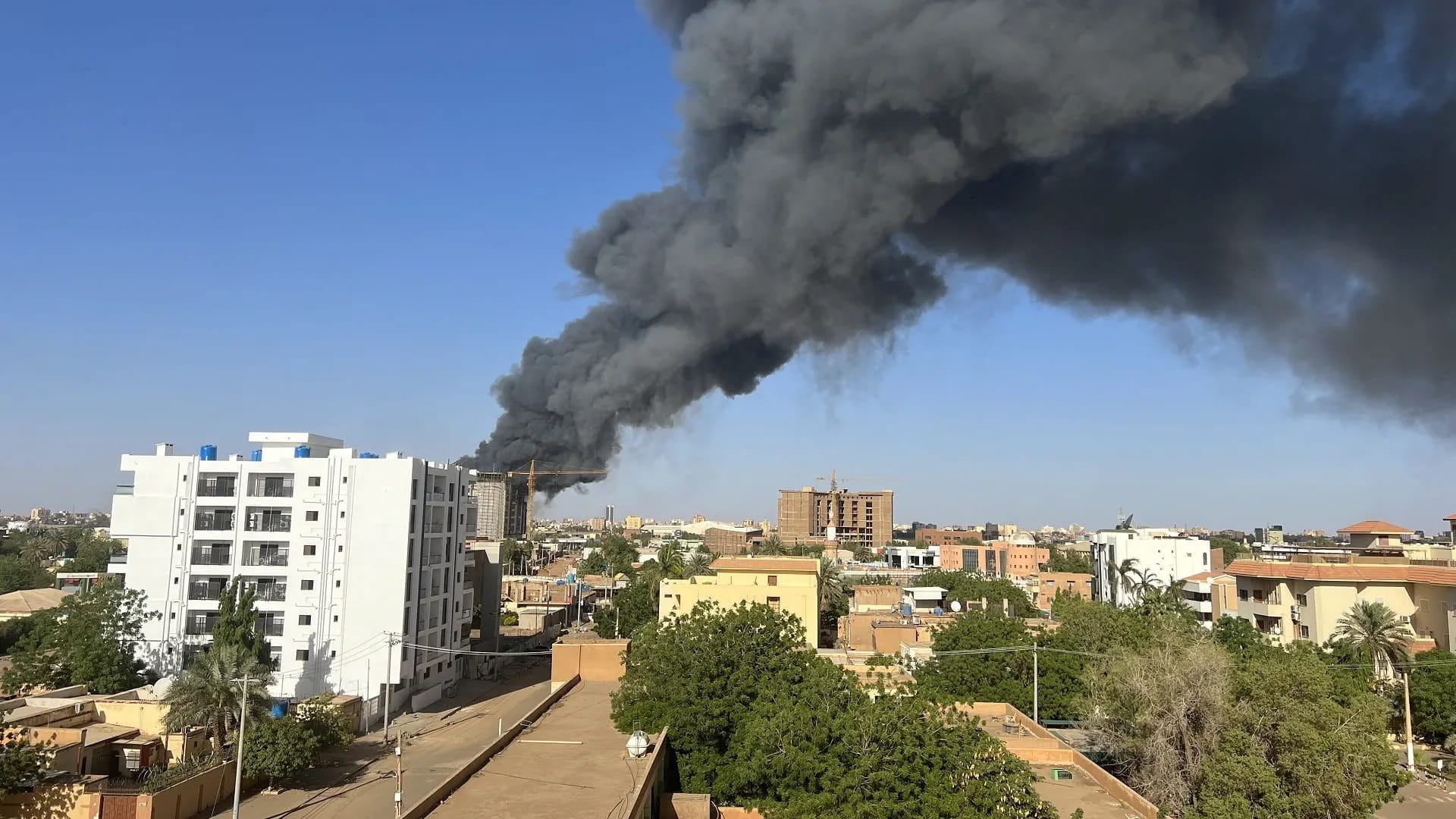 الجيش السوداني يسيطر على المقر الرئيسي للبنك المركزي 