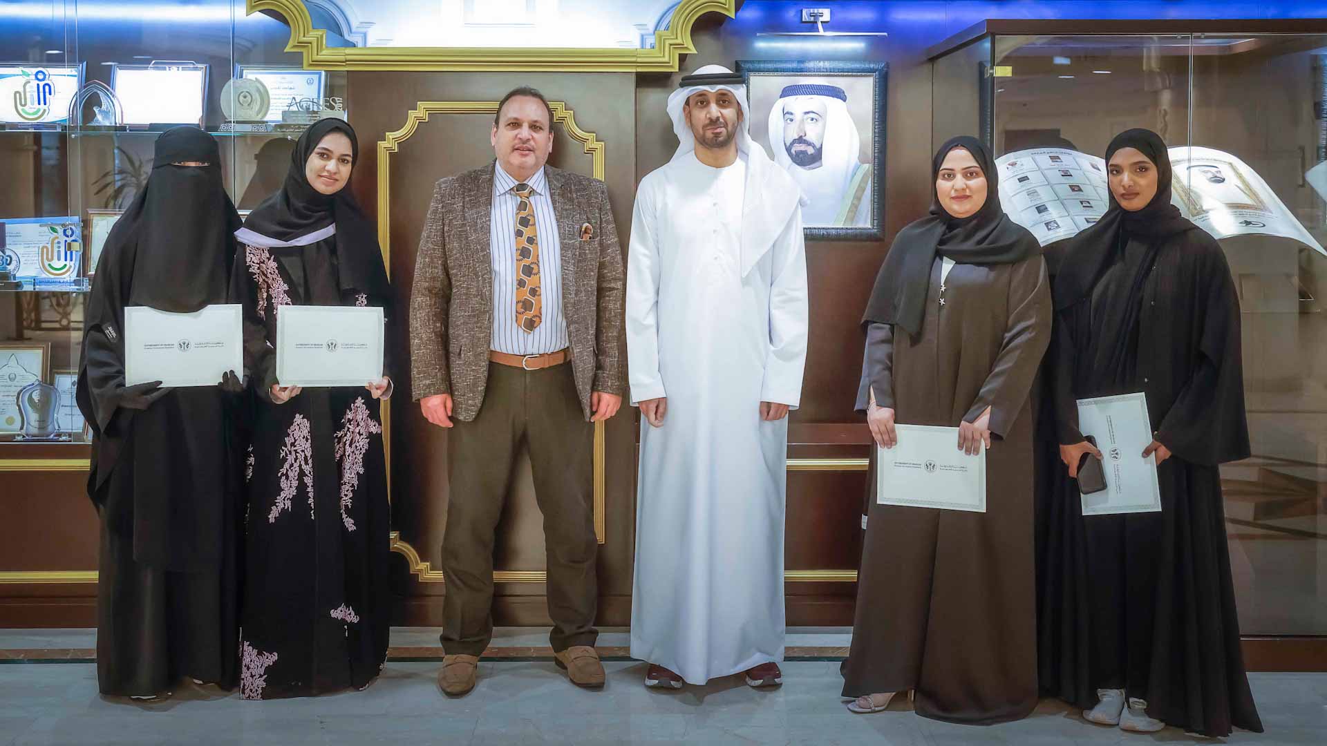 اقتصادية الشارقة والجامعة القاسمية تختتمان "الاقتصادي المتخصص"  