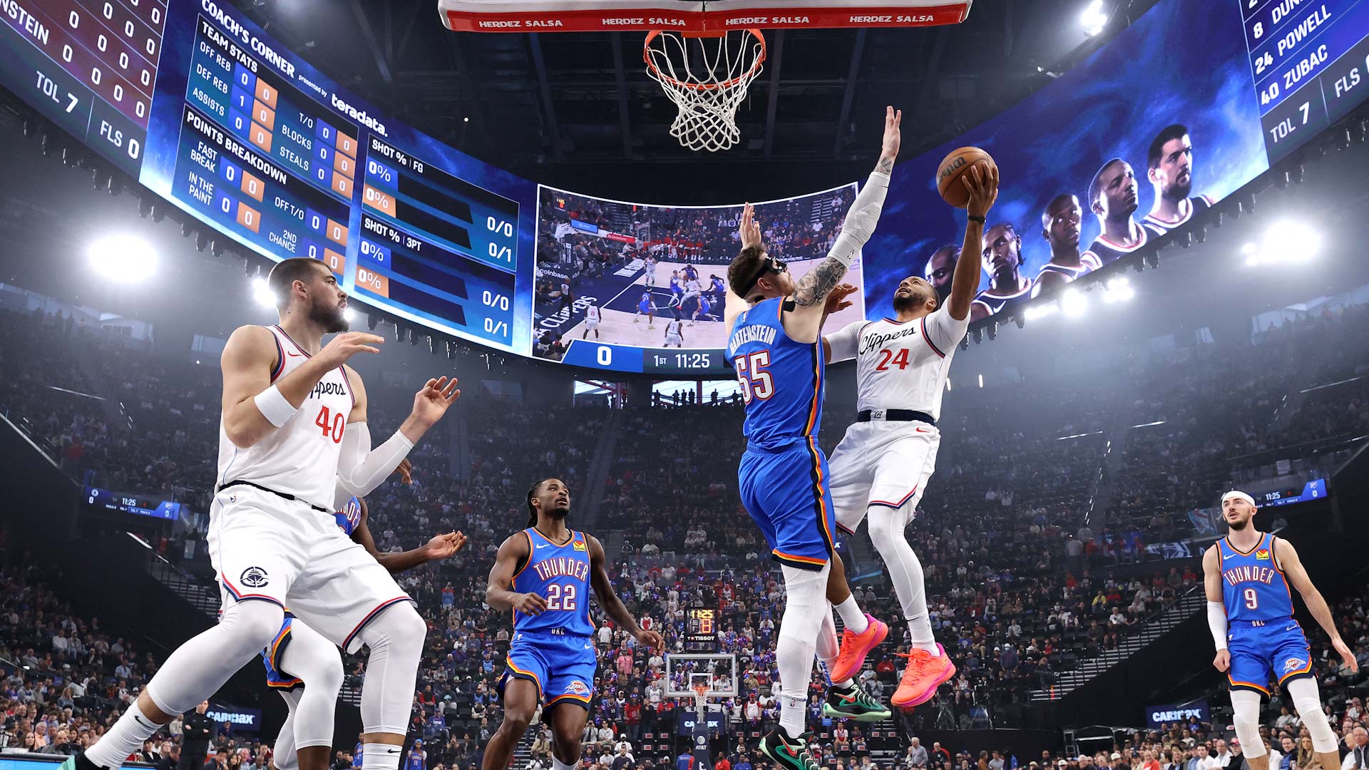 صورة بعنوان: أوكلاهوما سيتي يتخطى كليبرز في السلة الأميركية  