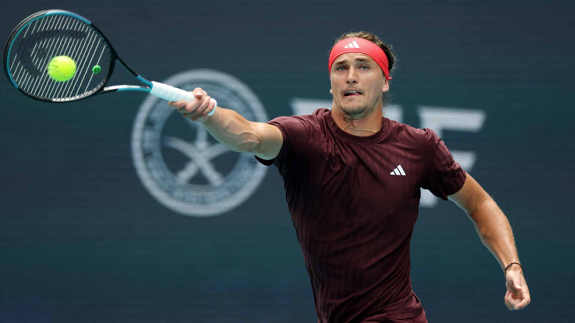 الألماني زفيريف يتأهل لثمن نهائي بطولة ميامي 