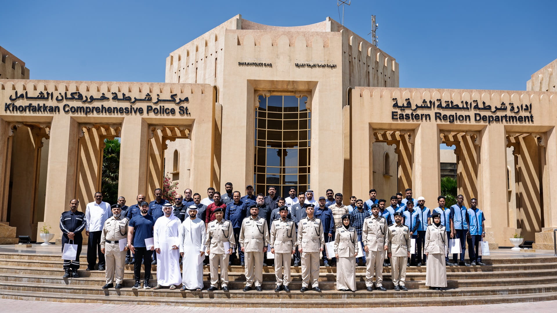 Sharjah Police bring joy to workers with "Eid Mubarak" initiative 