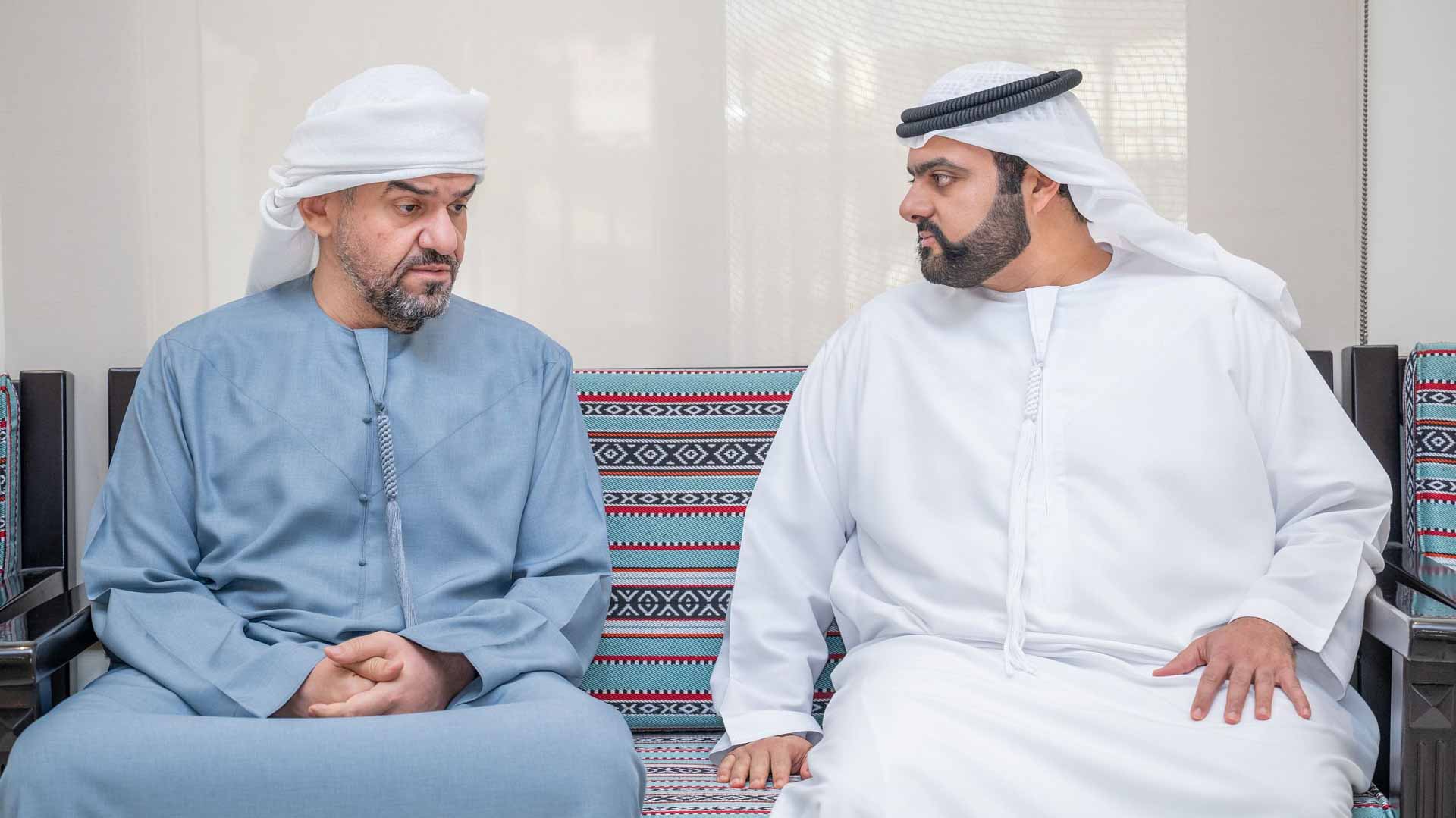 ولي عهد الفجيرة يقدم واجب العزاء في وفاة حسن الجسمي 