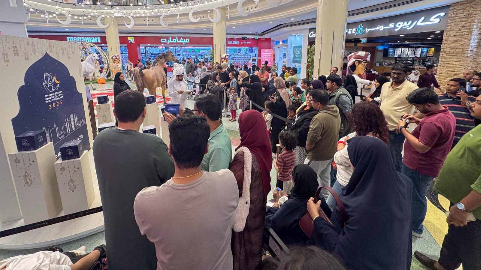 "مهرجان رمضان الشارقة" يشهد إقبالاً متزايداً على فعالياته 