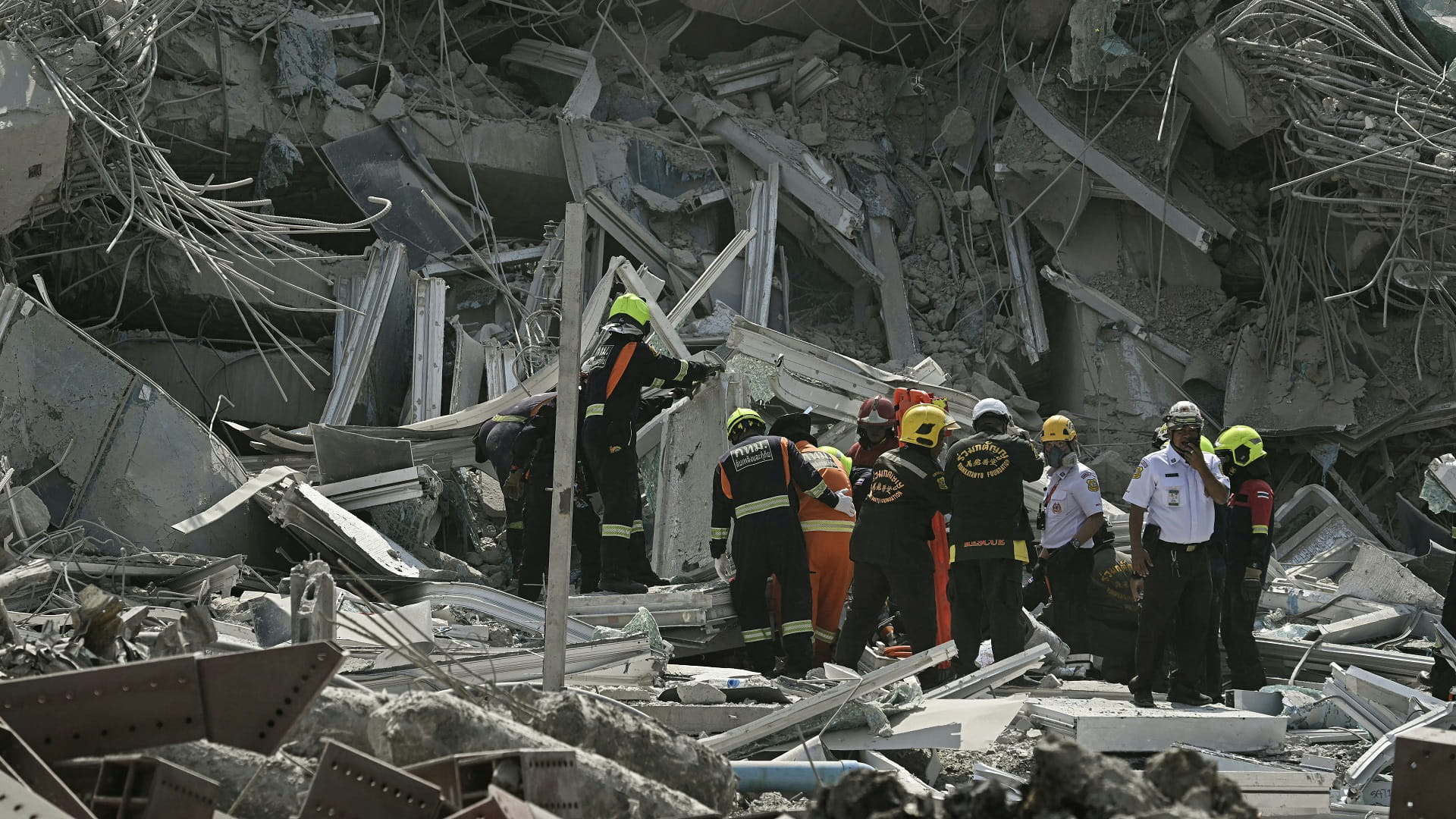 مقتل 150 وإصابة المئات بزلازل قوية ضربت ميانمار وتايلاند 