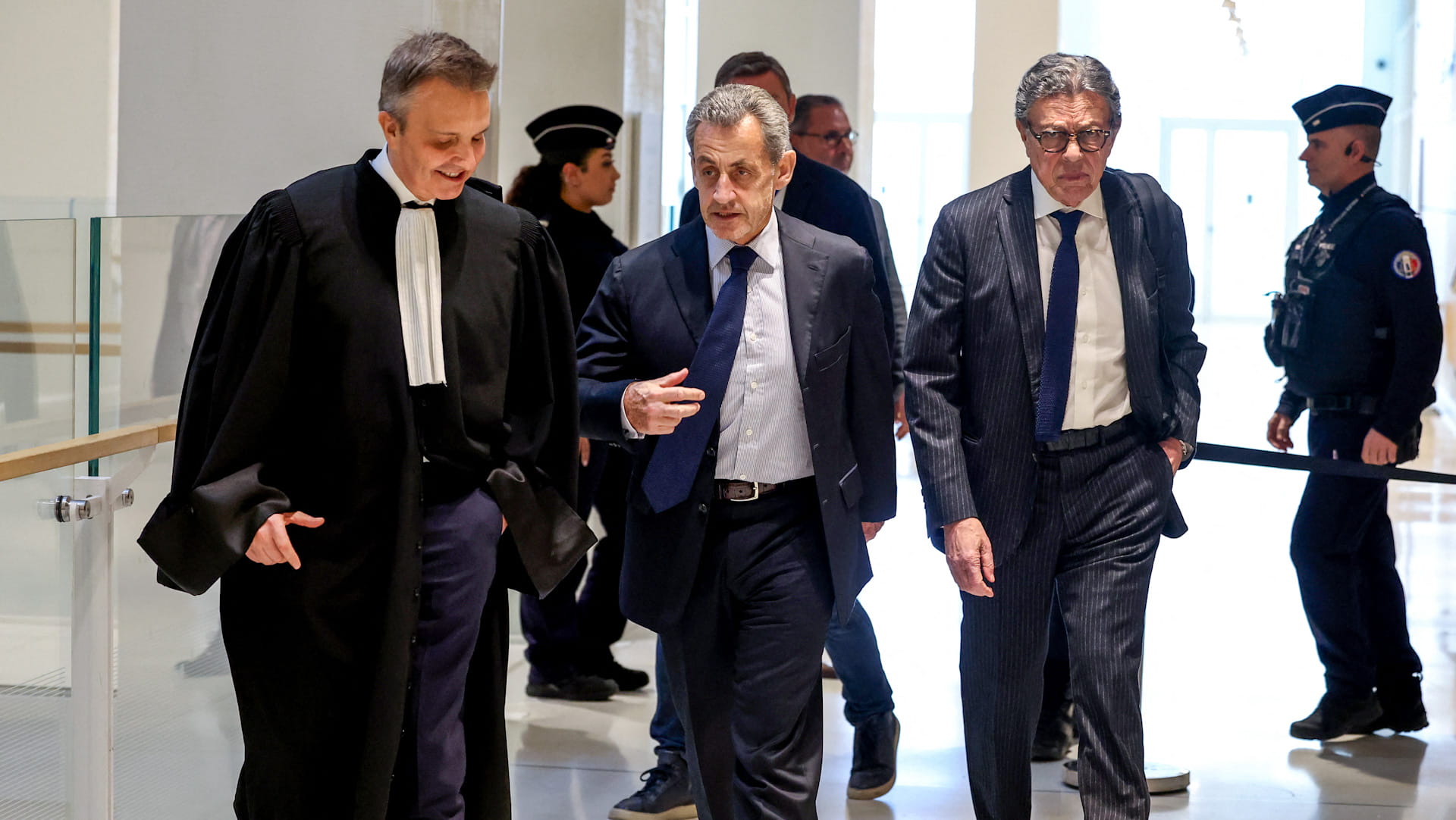 النيابة الفرنسية تطلب سجن ساركوزي 7 سنوات بتهمة تلقي تمويل ليبي 