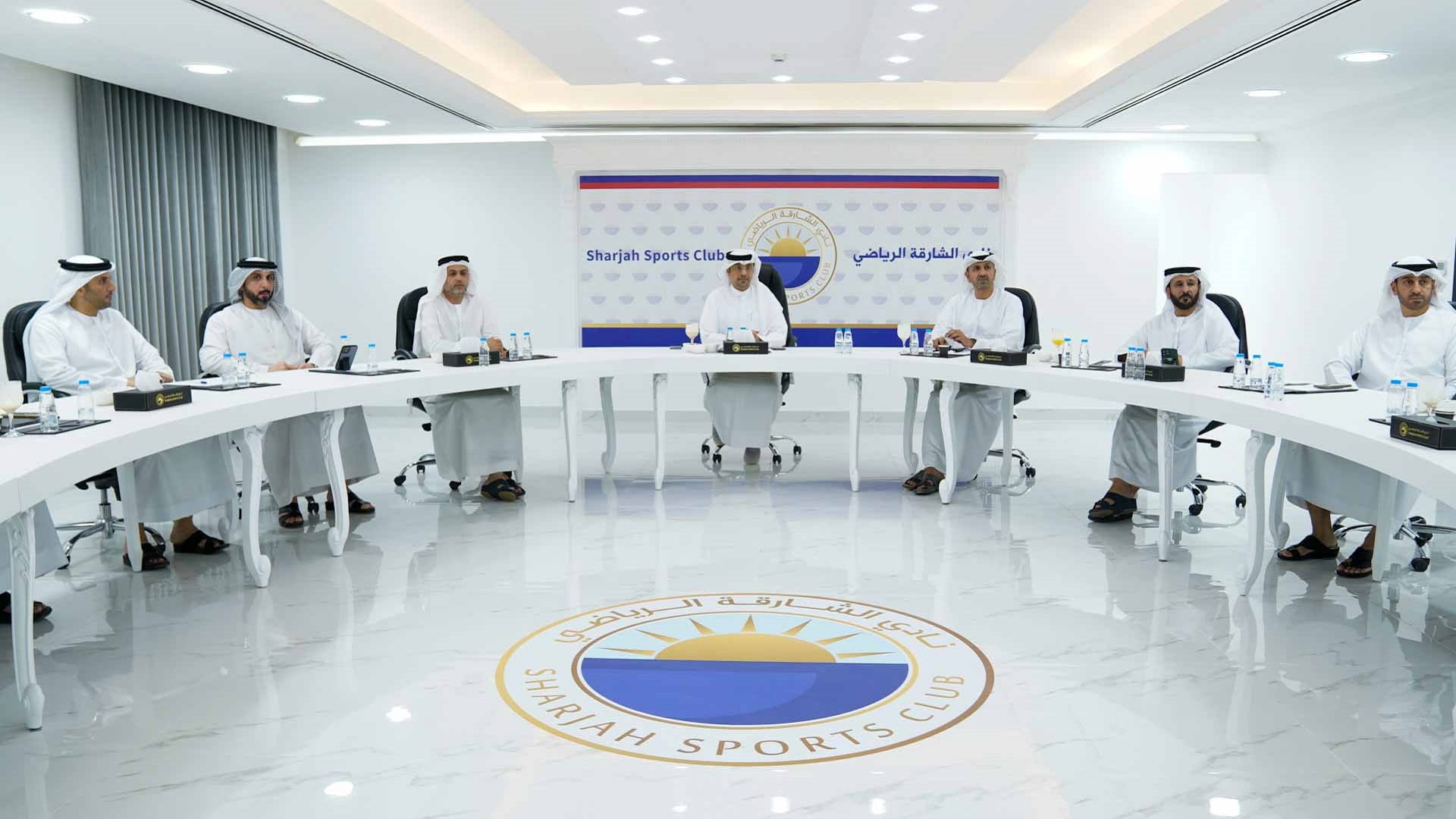 خالد المدفع يترأس اجتماع اللجنةالعليا لجوائز"ريادة التميز الرياضي" 