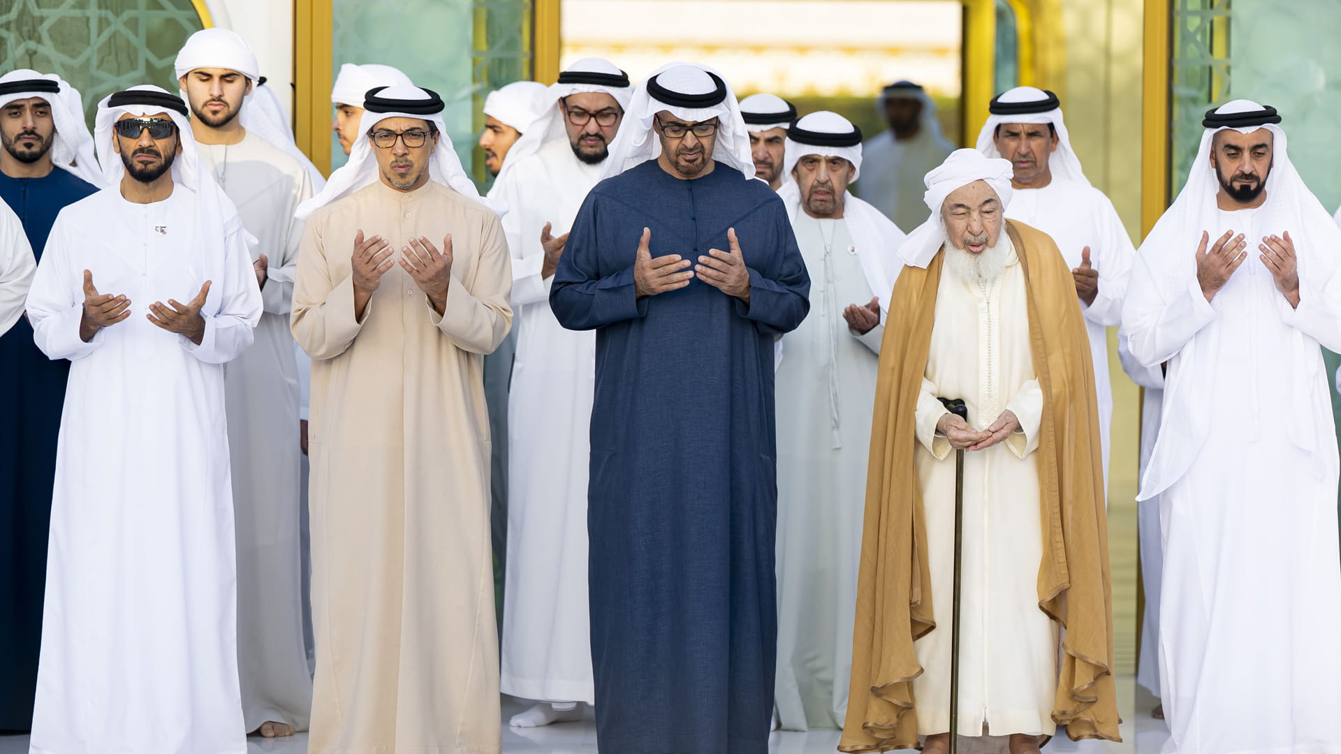 UAE President performs Eid Al-Fitr prayer 