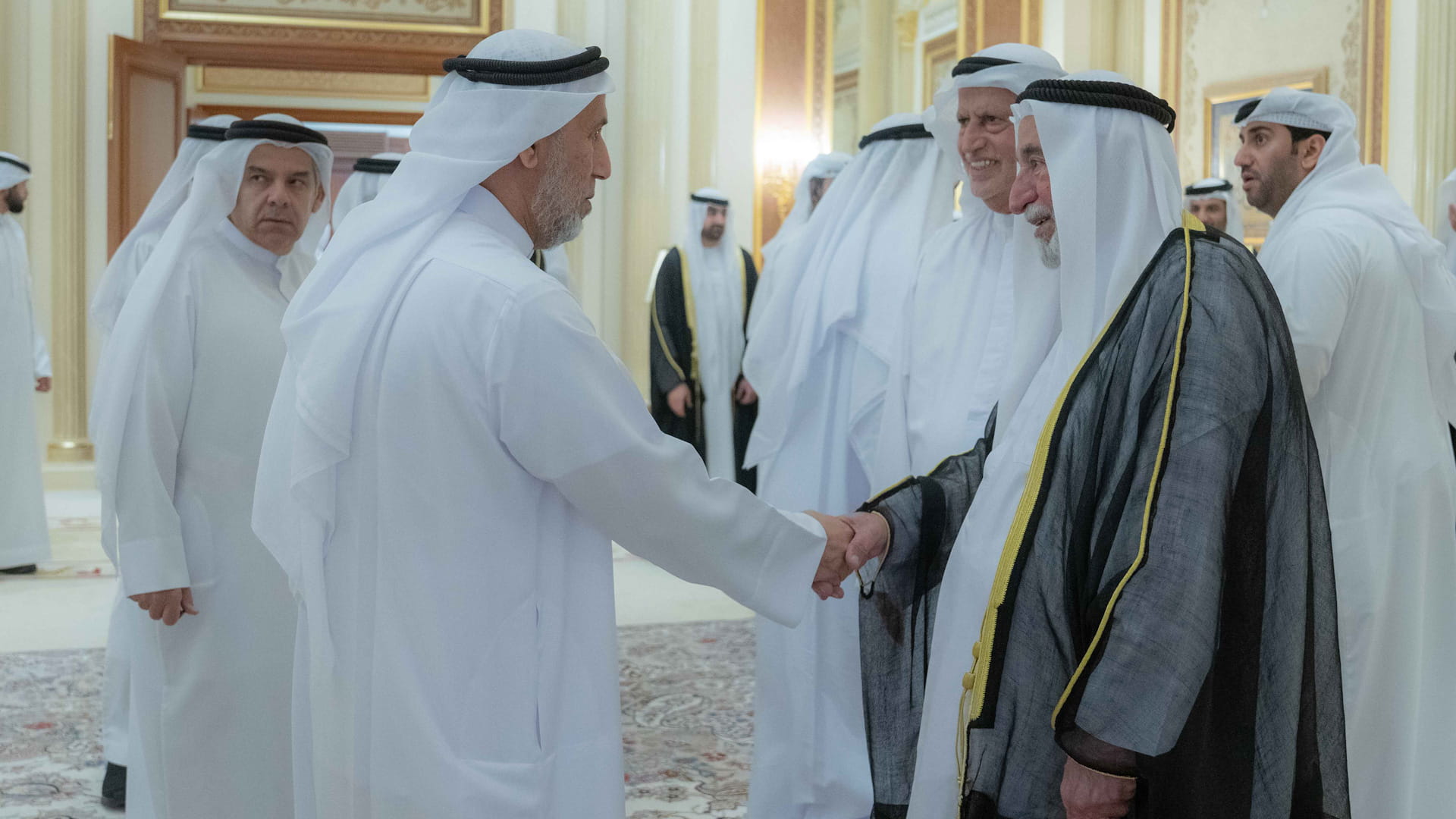 سلطان القاسمي يتلقى تهاني الشيوخ والمسؤولين والنائب العام بالعيد