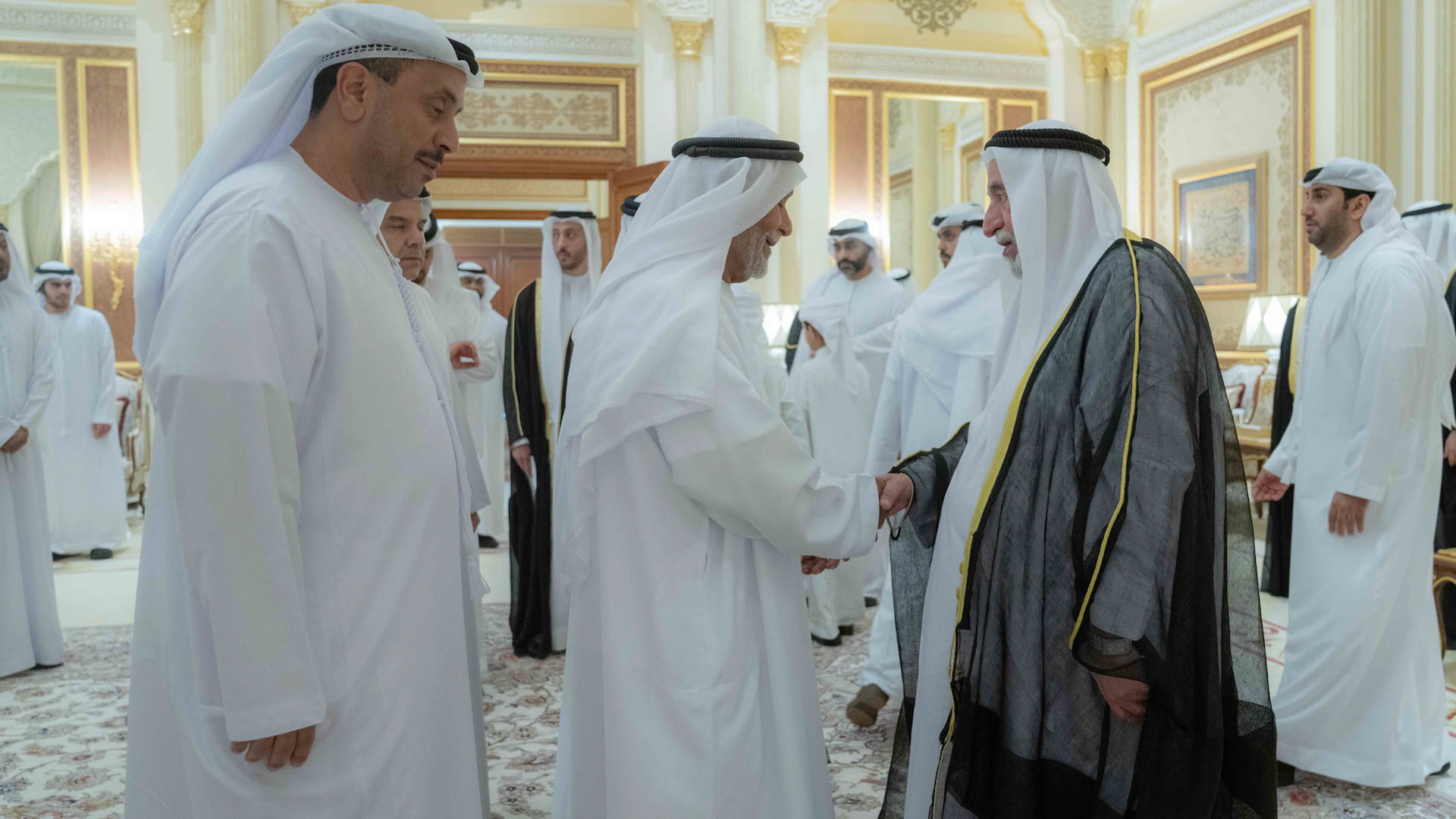 سلطان القاسمي يتلقى تهاني الشيوخ والمسؤولين والنائب العام بالعيد