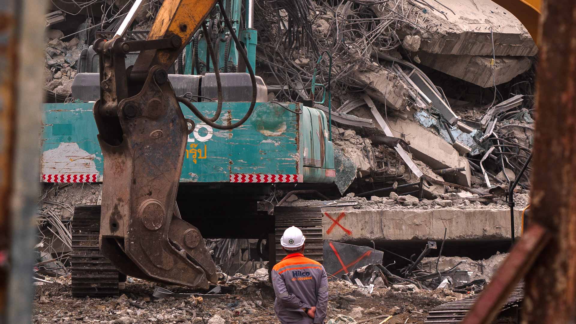 في بانكوك.. عمليات البحث مستمرة في المبنى المنهار بعد الزلزال 