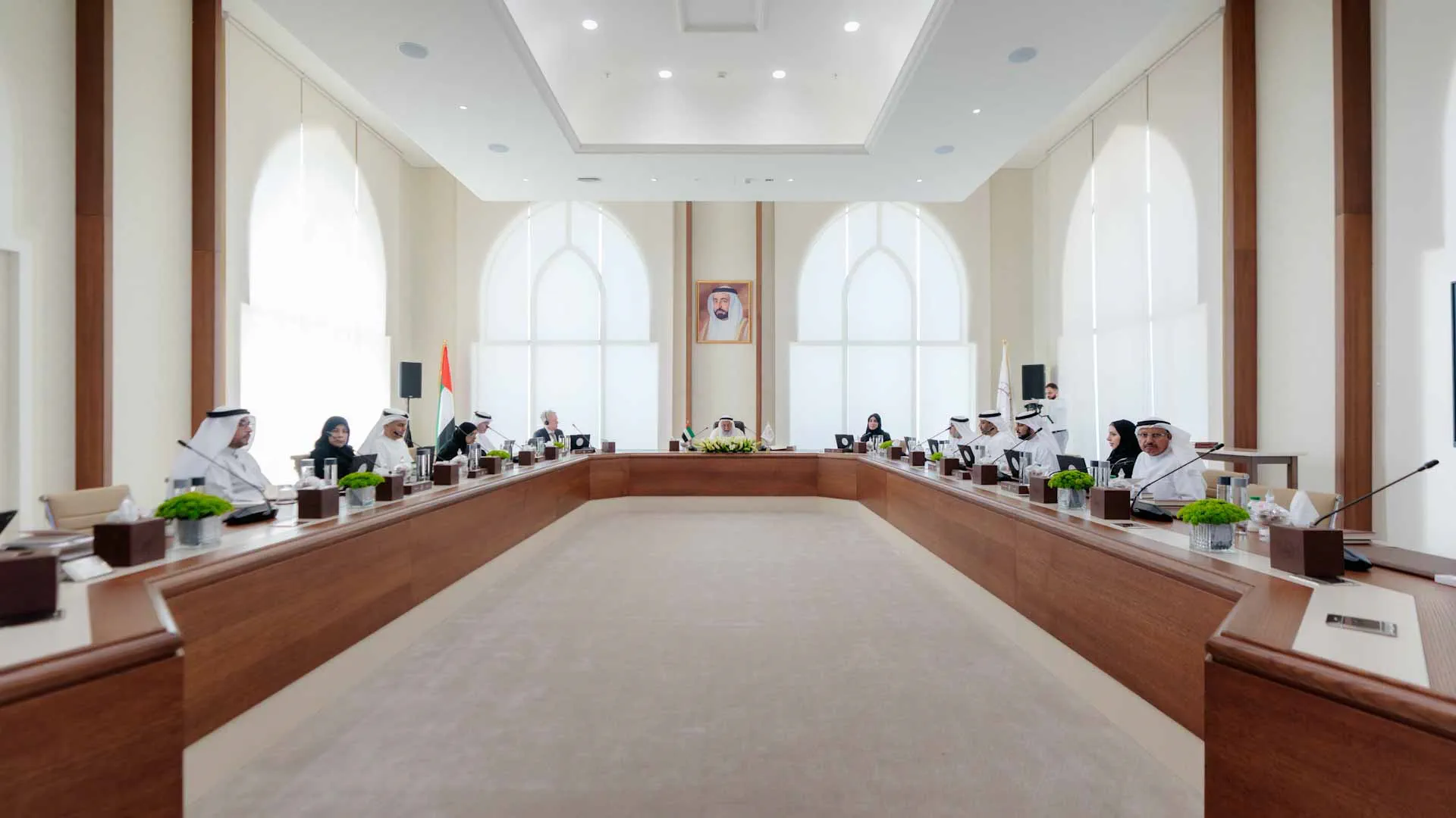 Sharjah Ruler chairs University of Kalba Board of Trustees meeting